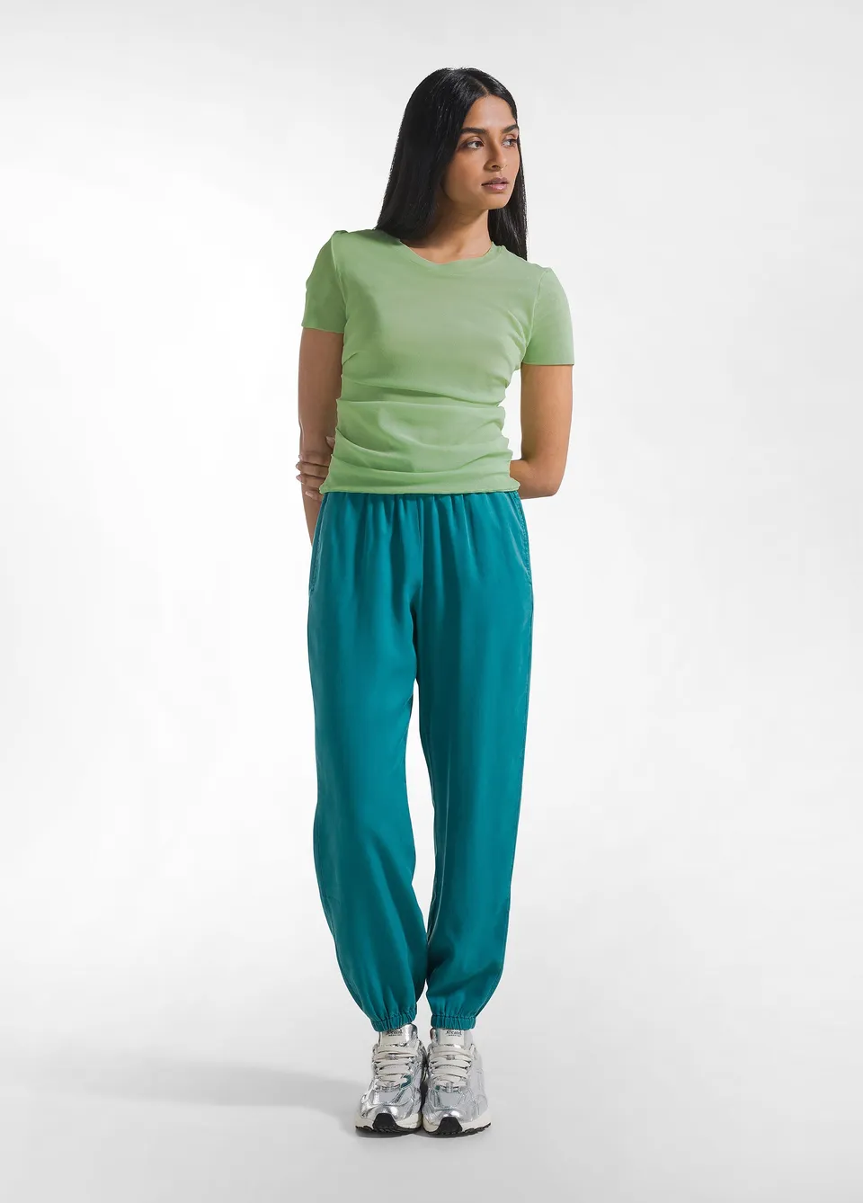 deha-pantaloni-jogger-in-lyocell-verde image 1