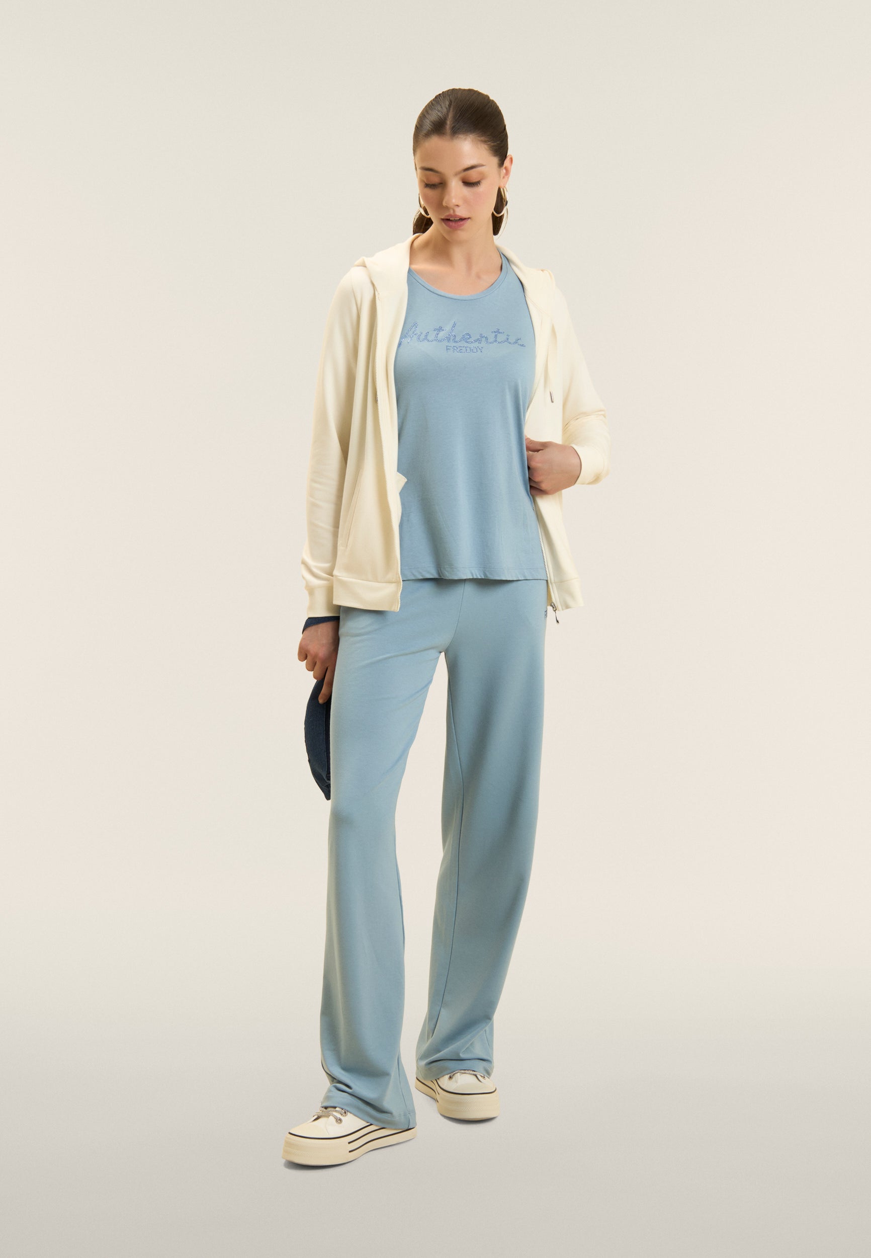 freddy-pantaloni-sportivi-wide-leg-con-strass-in-french-terry image 2