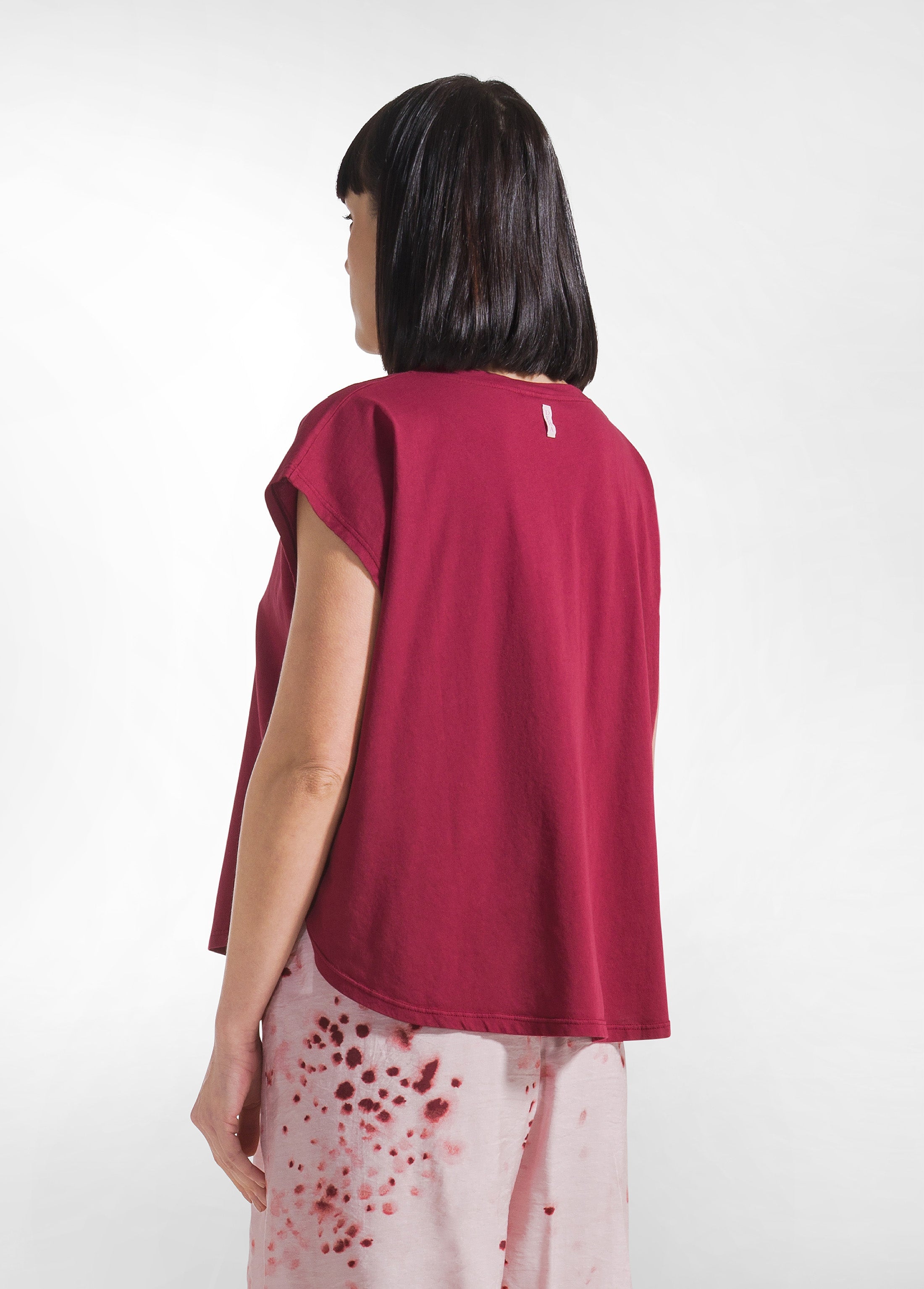 deha-t-shirt-loose-fit-in-jersey-organico-rosso-t-shirt-cotone-made-in-italy image 2