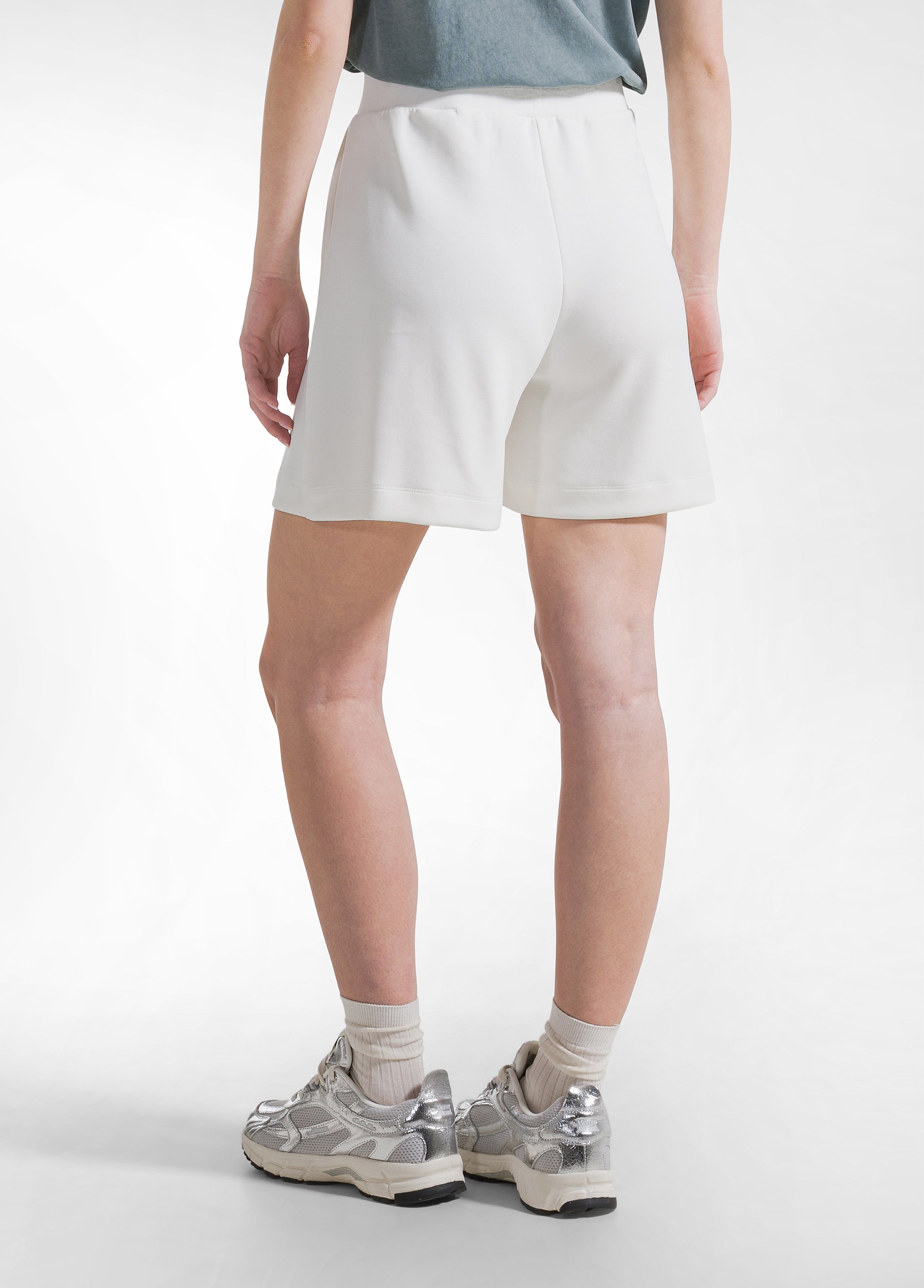 deha-d42306-shorts-plissettati-in-modal-soft-touch-bianco image 3