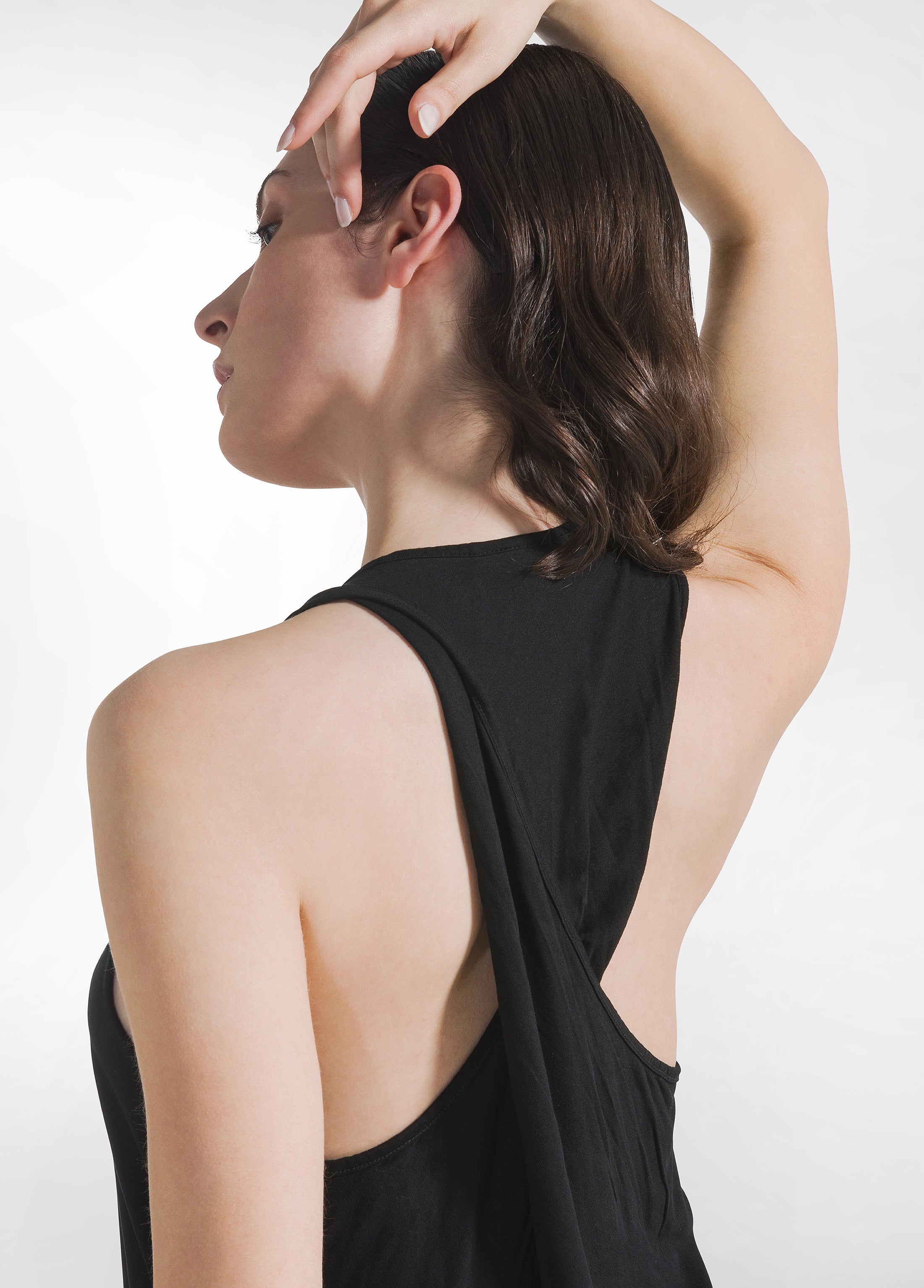 deha-canotta-a-vogatore-in-leggera-viscosa-nero-canotta-donna-yoga image 3