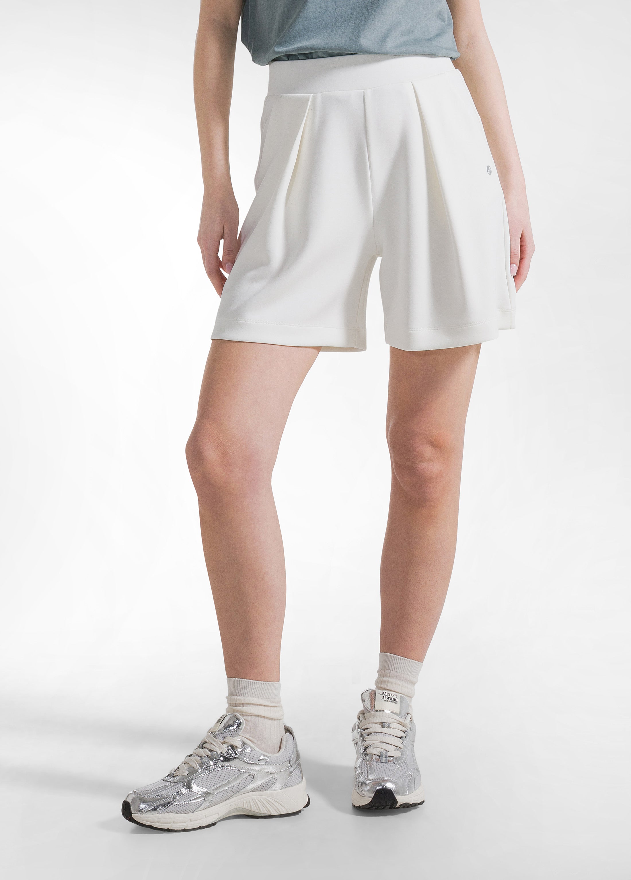 deha-d42306-shorts-plissettati-in-modal-soft-touch-bianco image 2