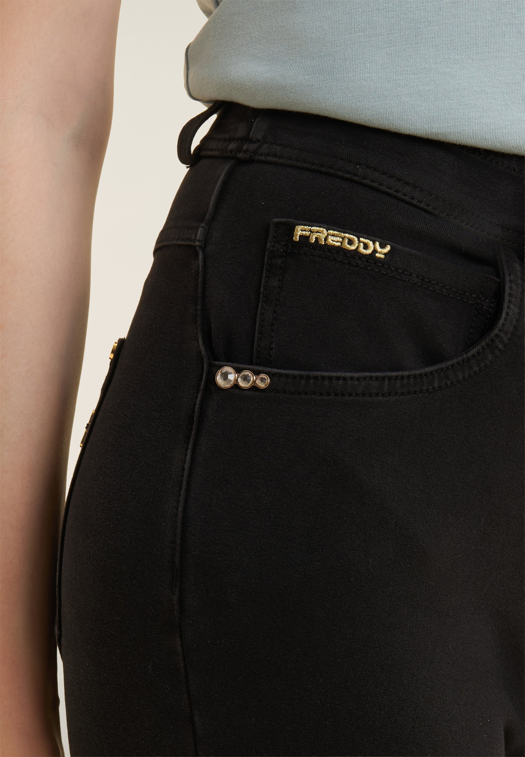 freddy-pantaloni-capri-effetto-denim-5-tasche-vita-alta-skinny image 5