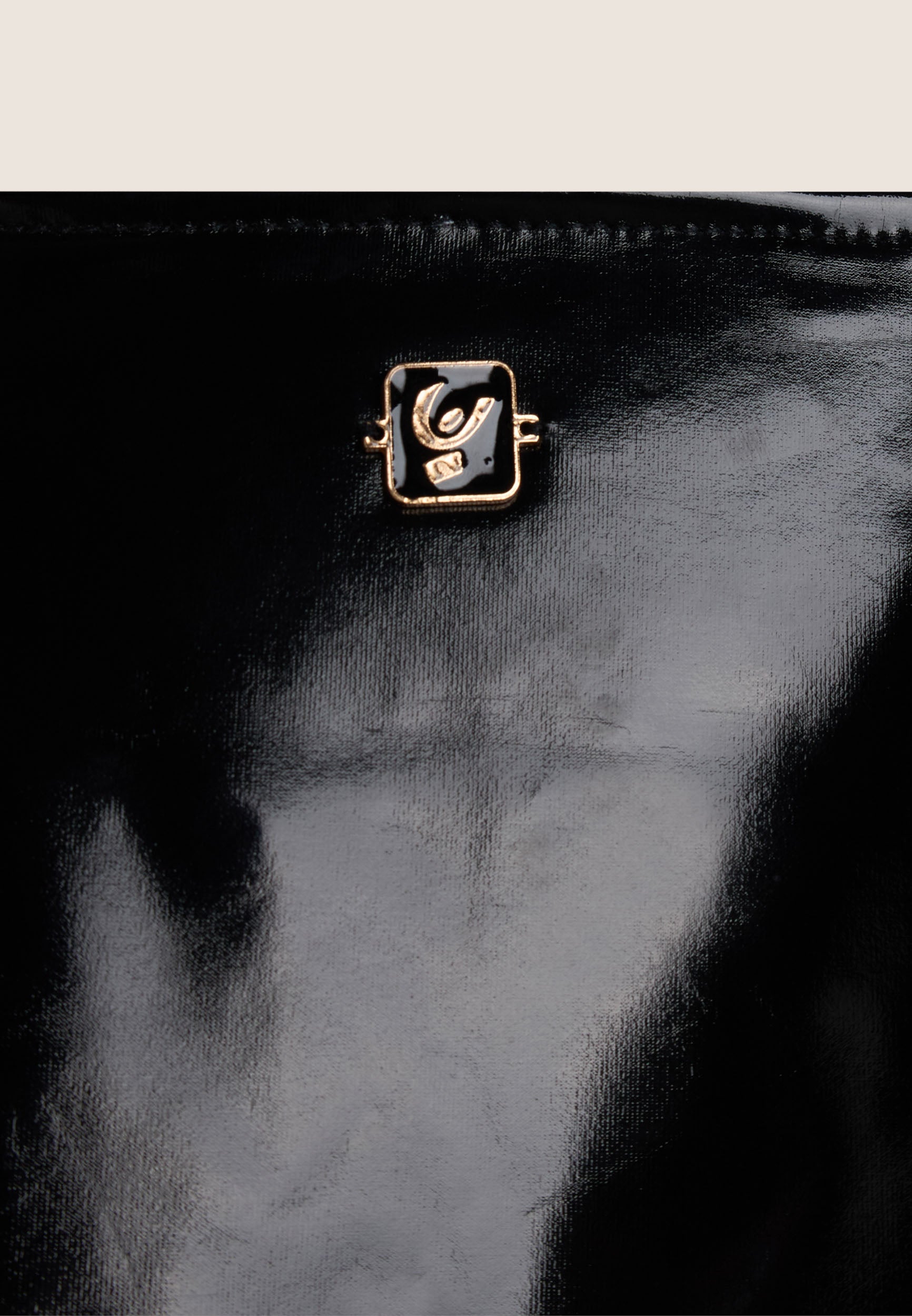freddy-giacca-corta-regular-donna-con-finish-lucido image 3