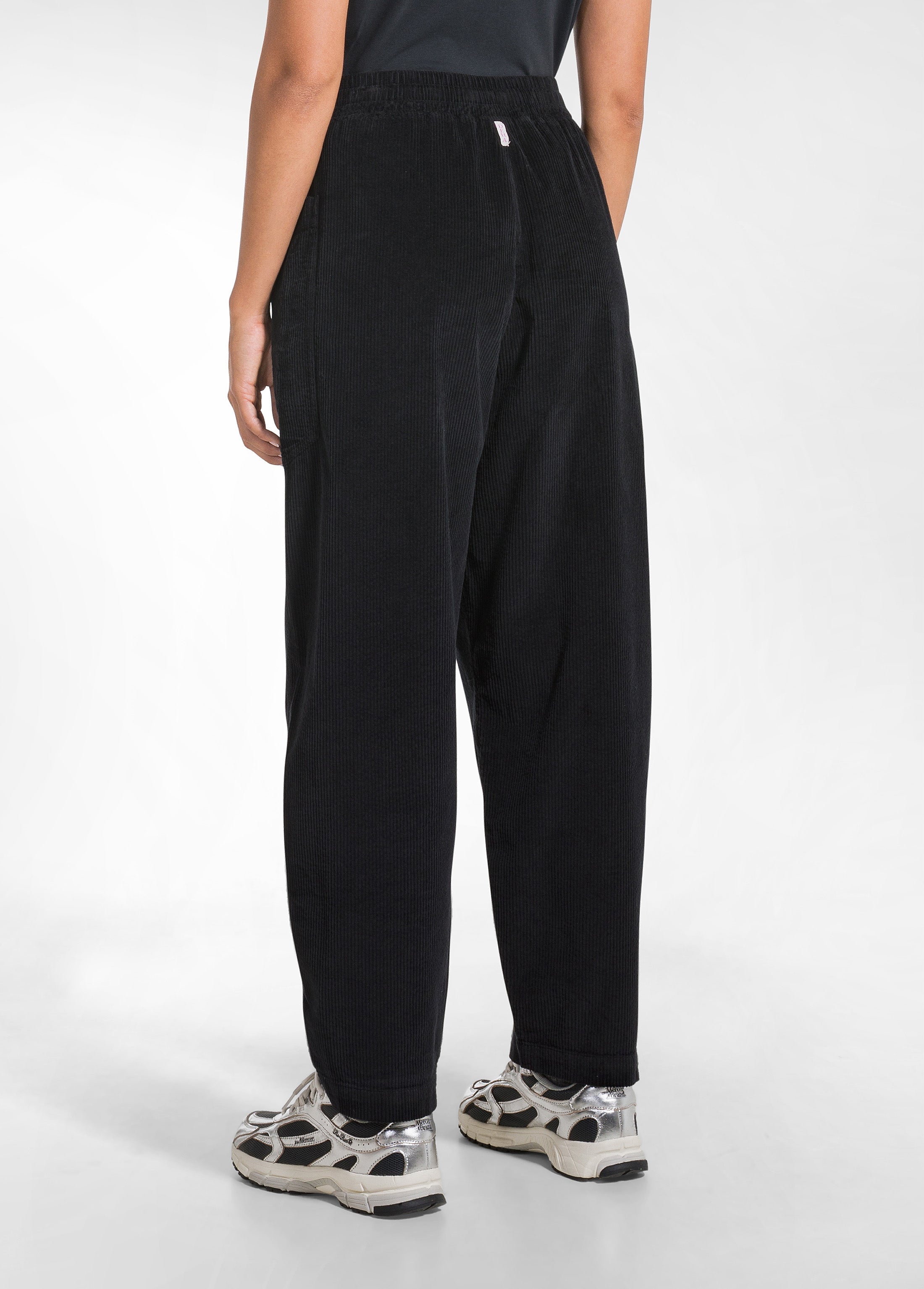 deha-pantalone-ballon-velluto-mille-righe-nero image 3