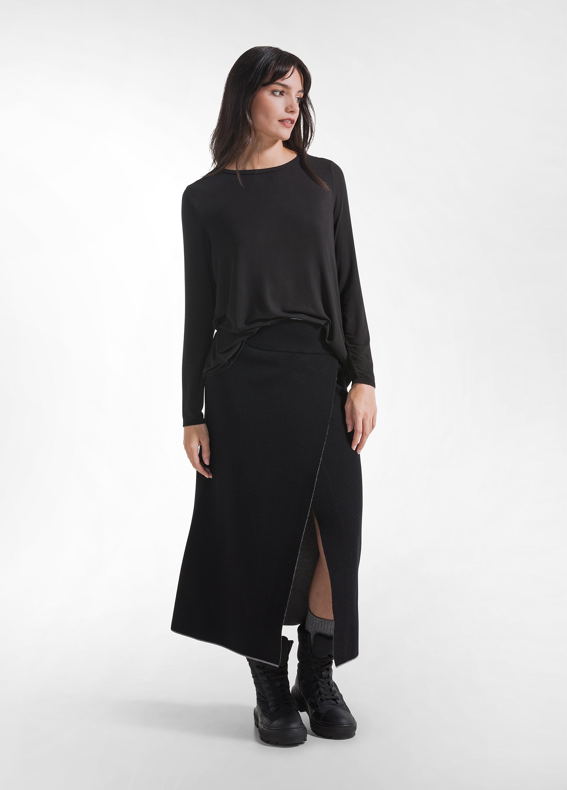 deha-a00763-maglia-girocollo-manica-lunga-in-misto-cashmere-nero image 4