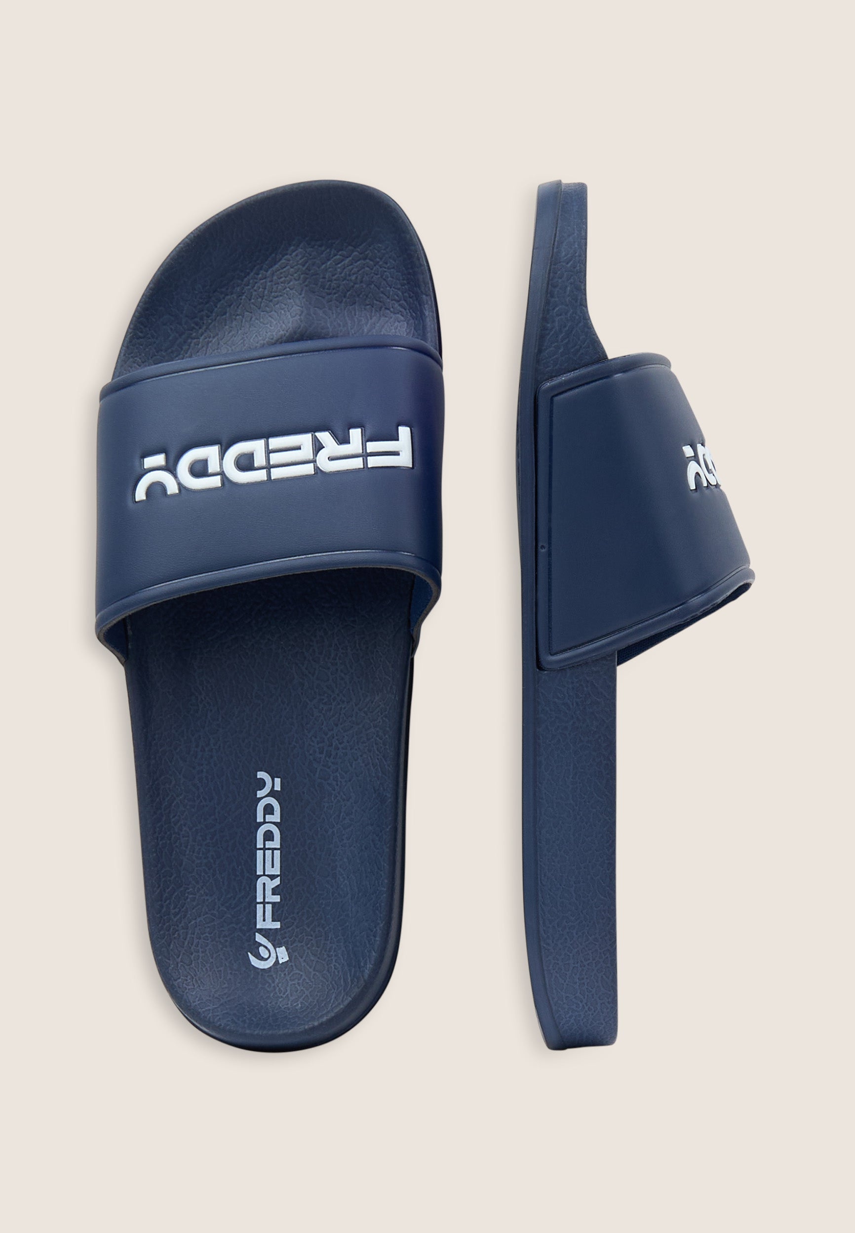 freddy-ciabatte-slider-uomo-con-loghi-a-contrasto-e-pianta-sagomata image 3