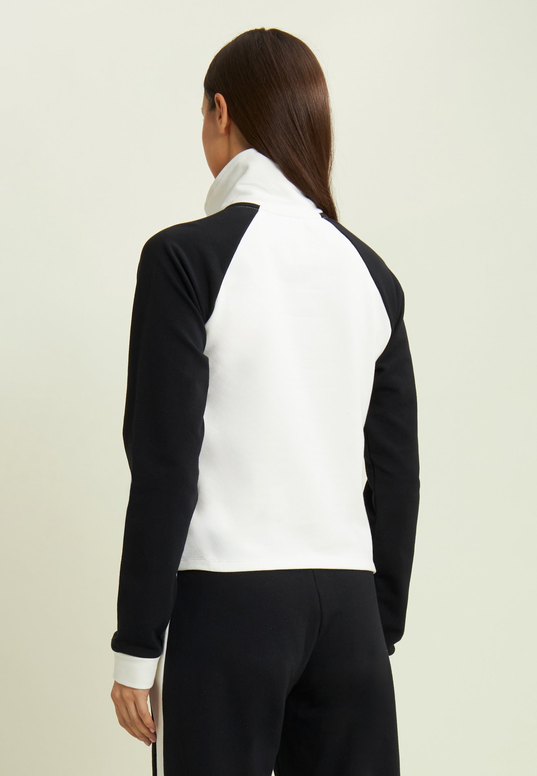 freddy-felpa-cropped-bicolore-donna-mezza-zip-collo-alto-maniche-raglan image 3