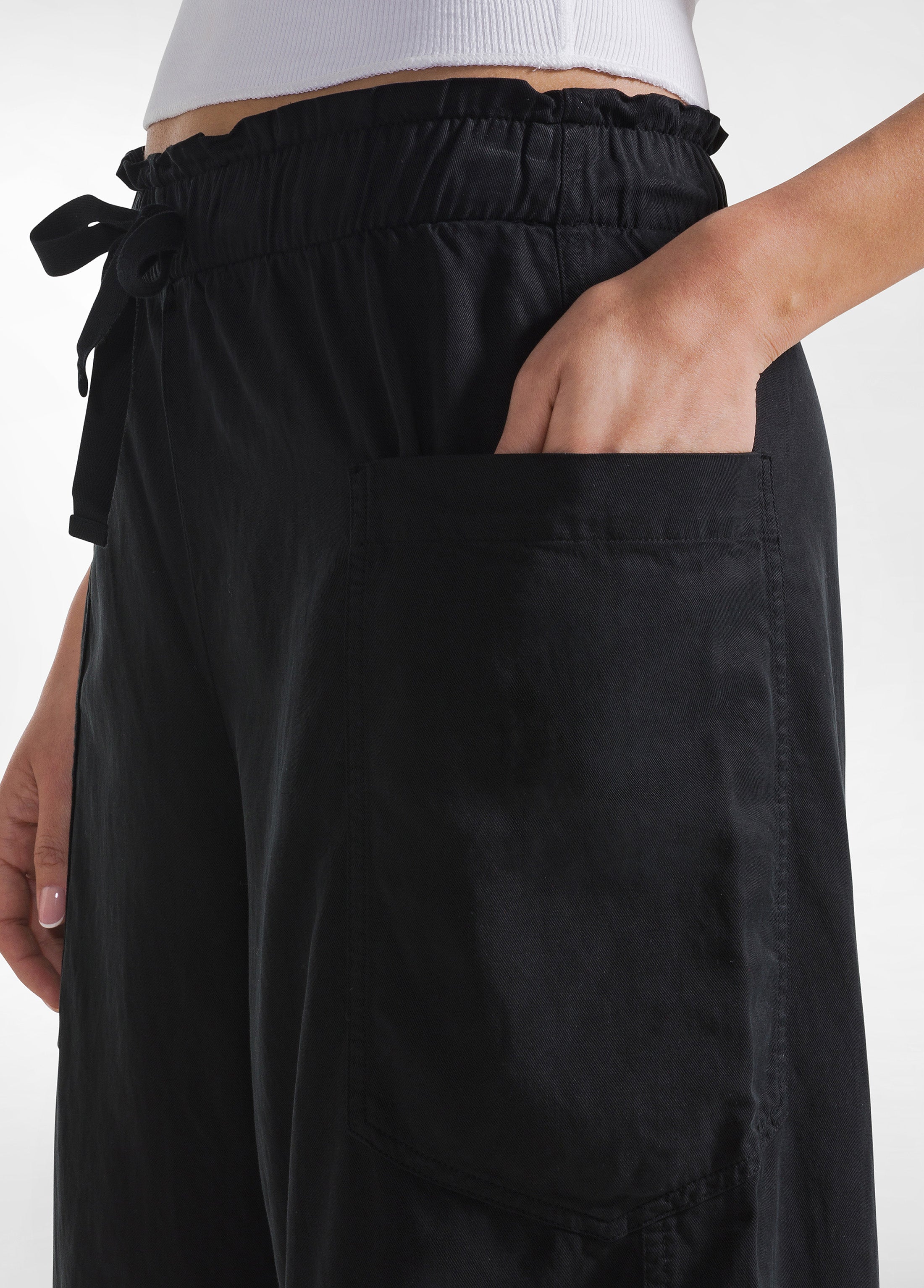 deha-pantaloni-balloon-in-twill-di-lyocell-nero image 4