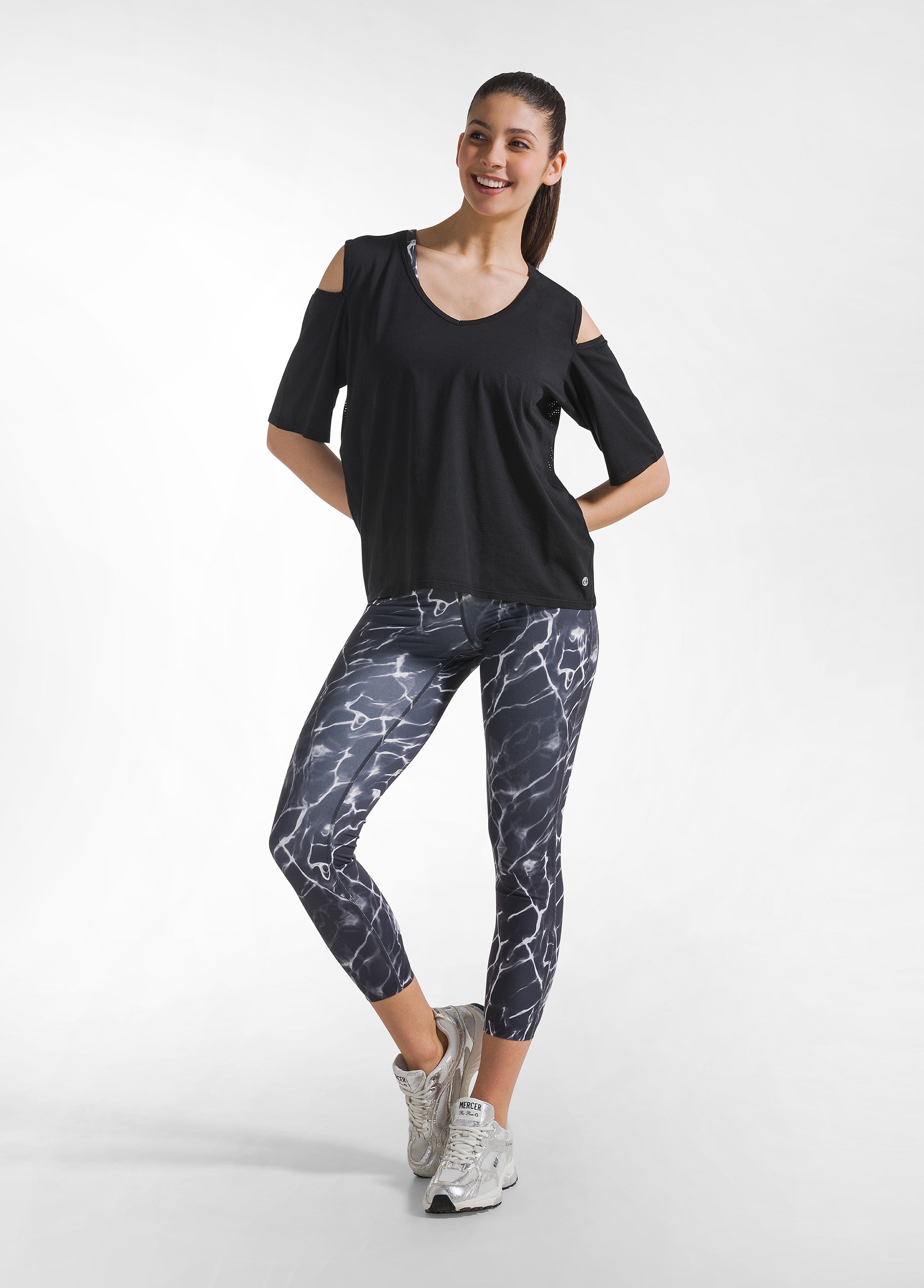 deha-t-shirt-in-jersey-con-dettagli-in-rete-nero image 4