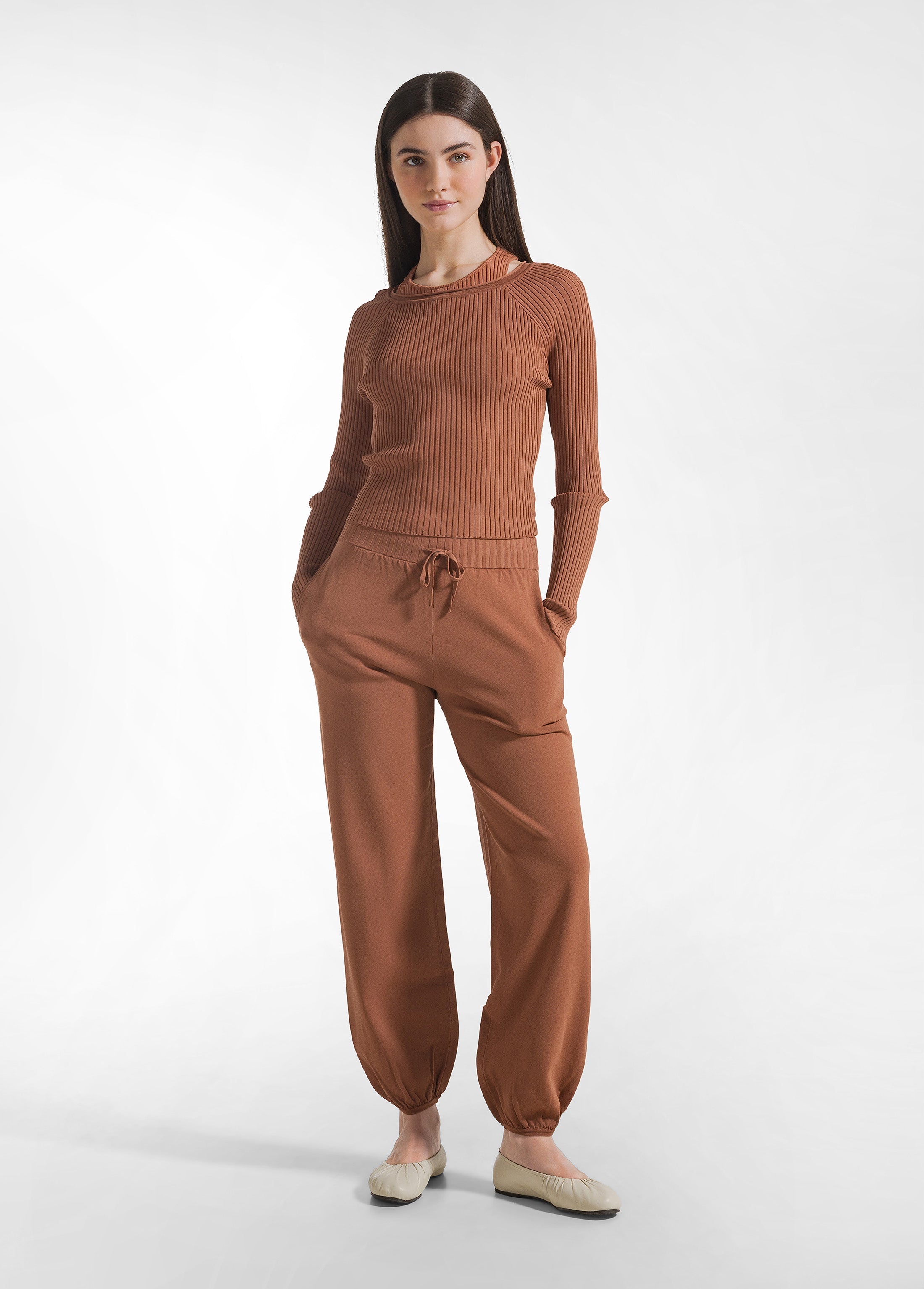 deha-top-incrociato-a-coste-in-maglia-di-rayon-marrone-a-manica-lunga image 4