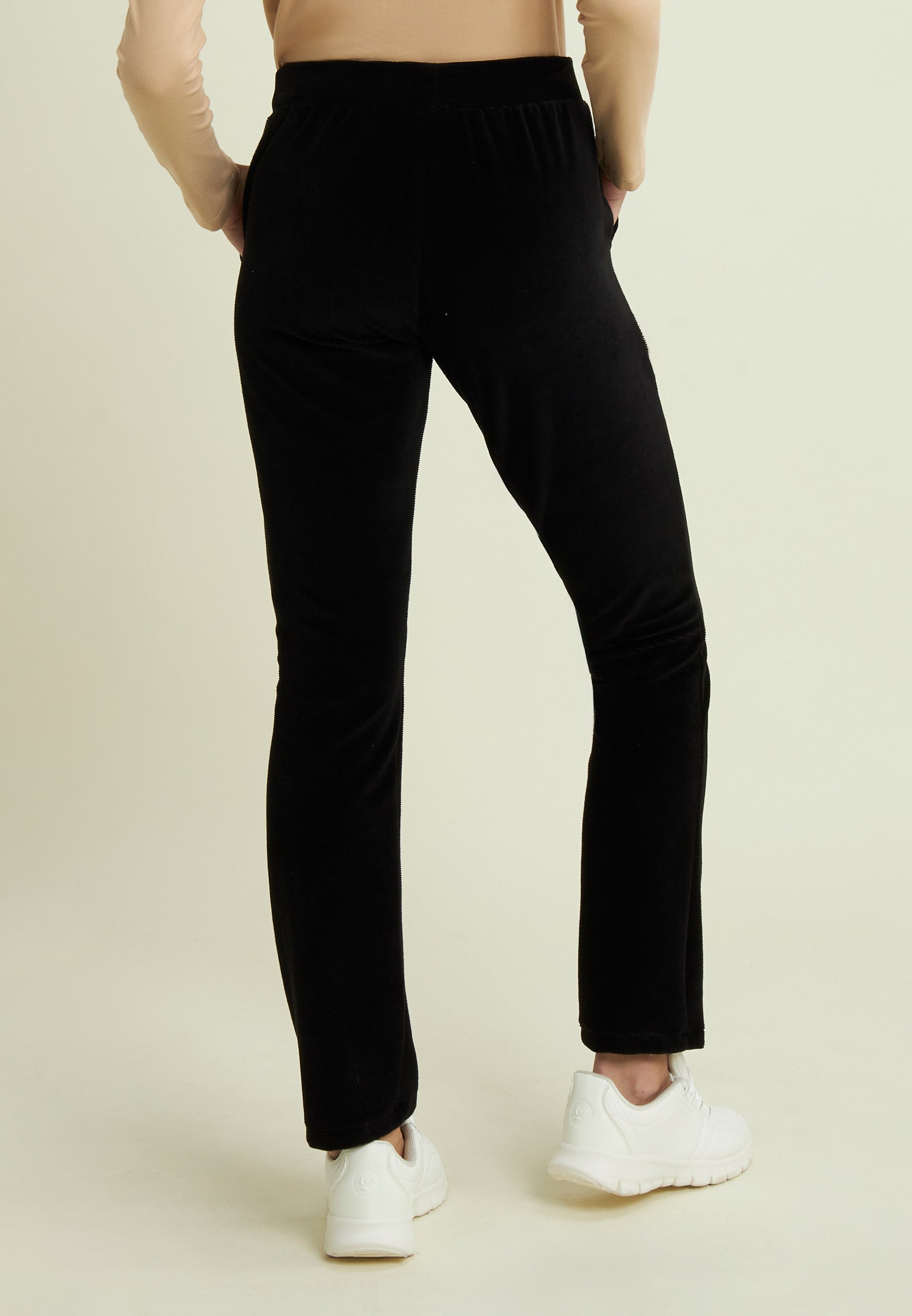 freddy-pantaloni-donna-in-ciniglia-a-gamba-dritta image 3