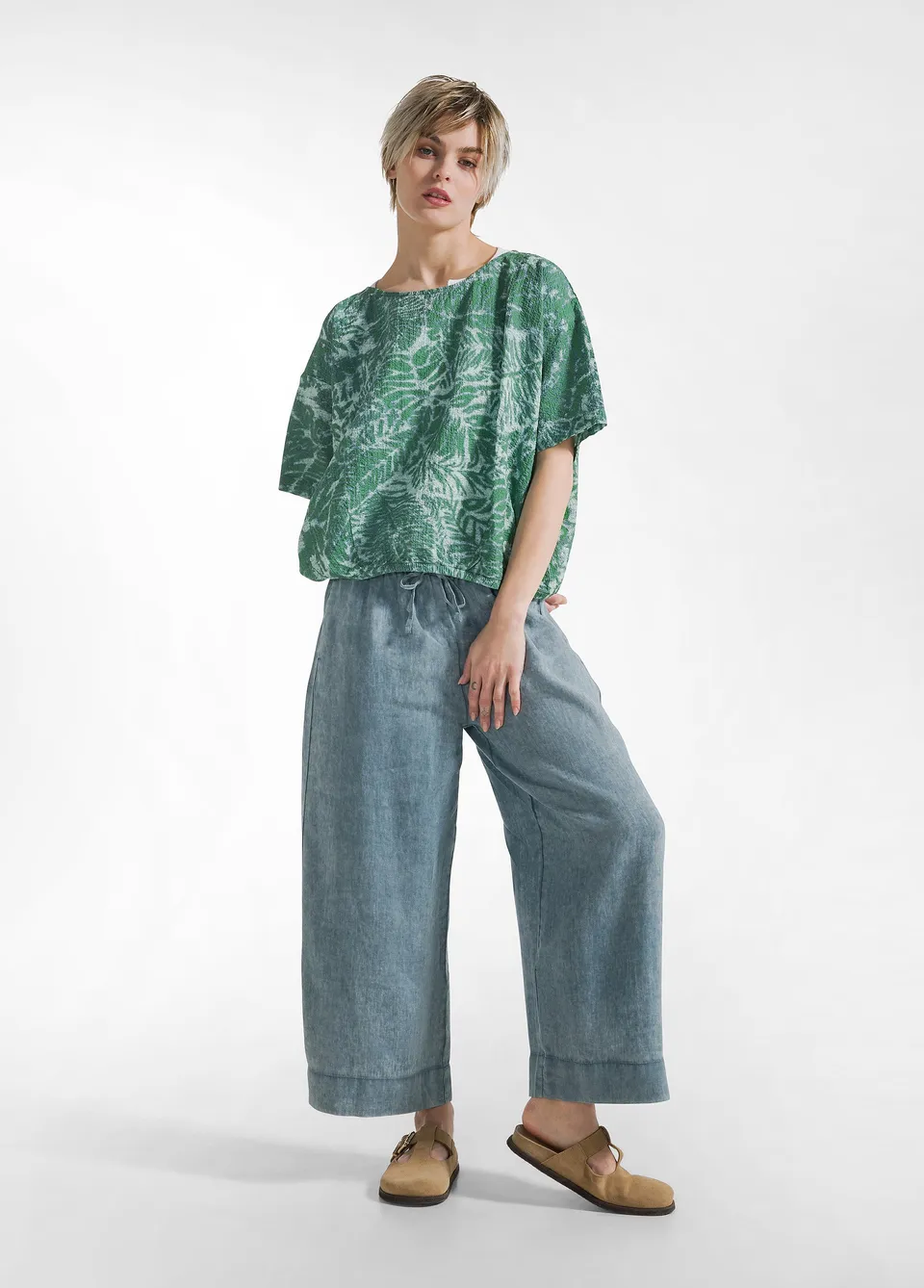 deha-pantalone-cropped-in-lino-effetto-sfumato-blu image 1