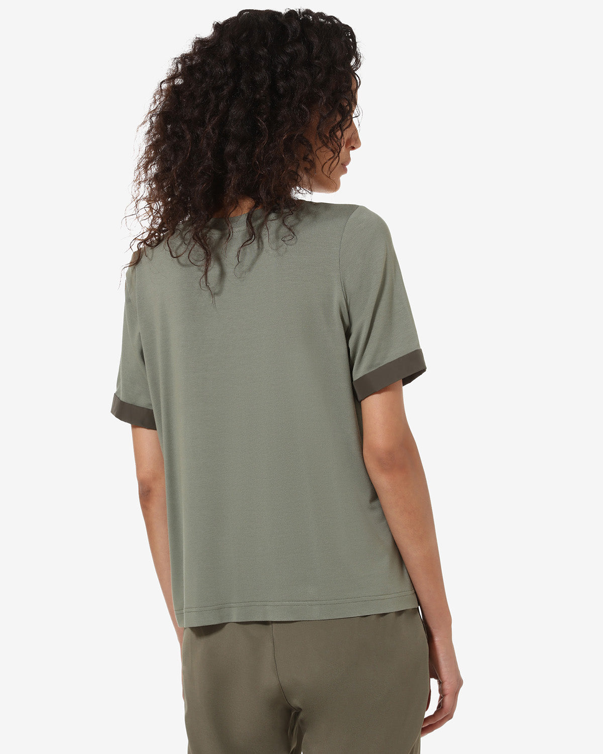 australian-gold-tape-t-shirt-con-taschino image 2