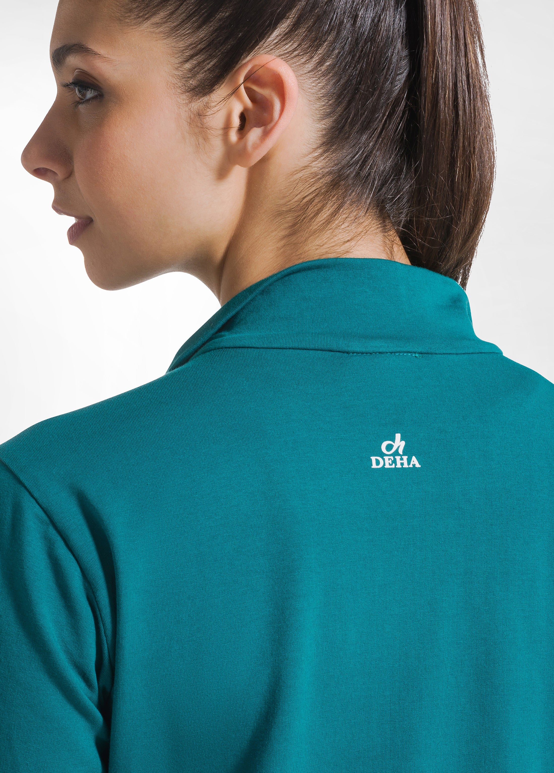 deha-felpa-leggera-core-con-zip-verde-modello-d42240 image 3