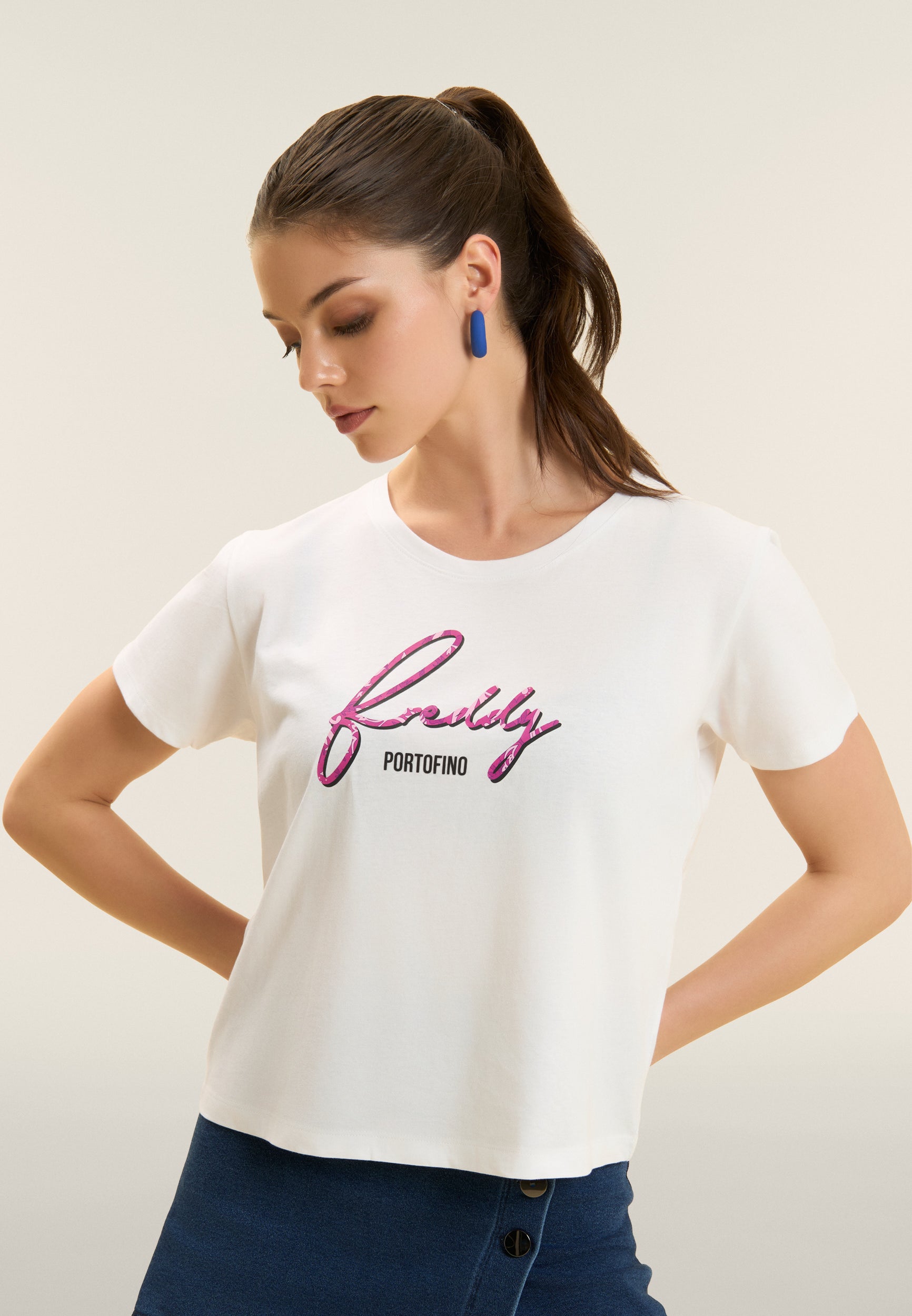 freddy-t-shirt-donna-regular-con-logo-floreale-in-jersey-cotone-supima image 4