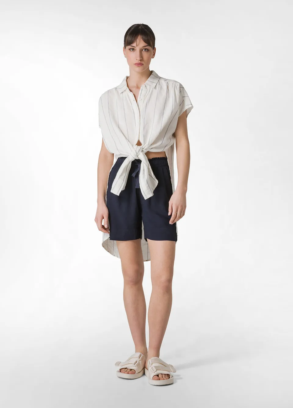 deha-shorts-in-viscosa-crepe-blu-modello-a00637 image 1