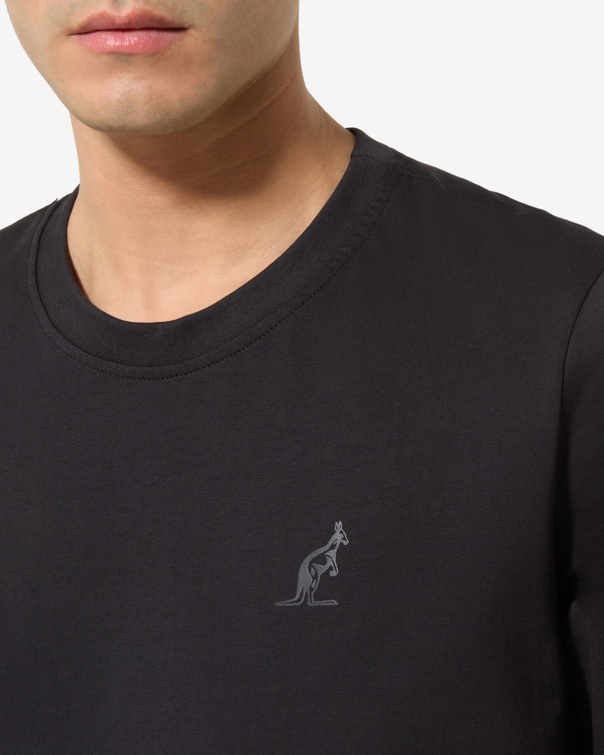 australian-color-block-t-shirt-maglia-cotone-nera-con-inserto image 4