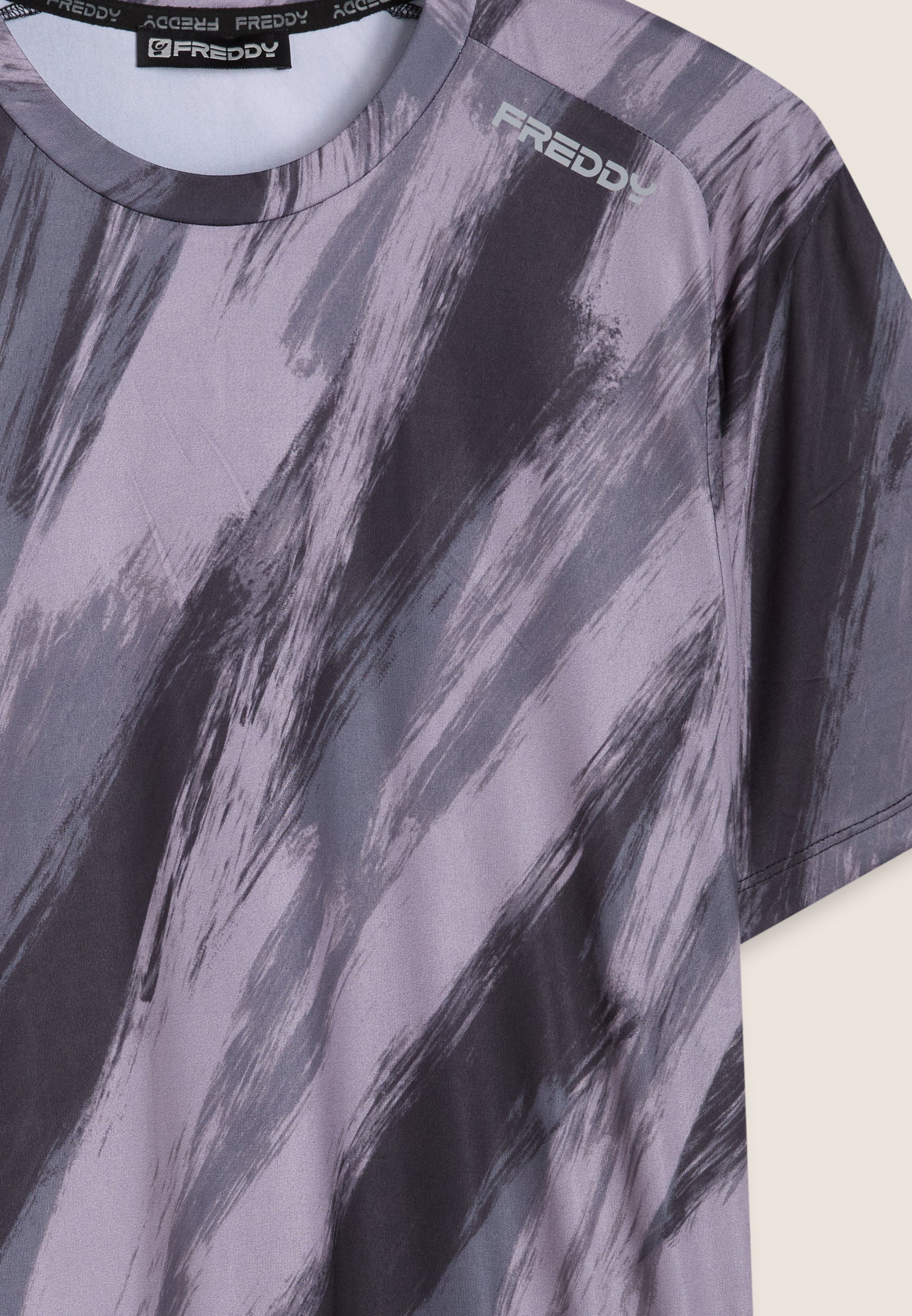 freddy-t-shirt-uomo-slim-tech-stampa-pennellata-manica-corta image 7