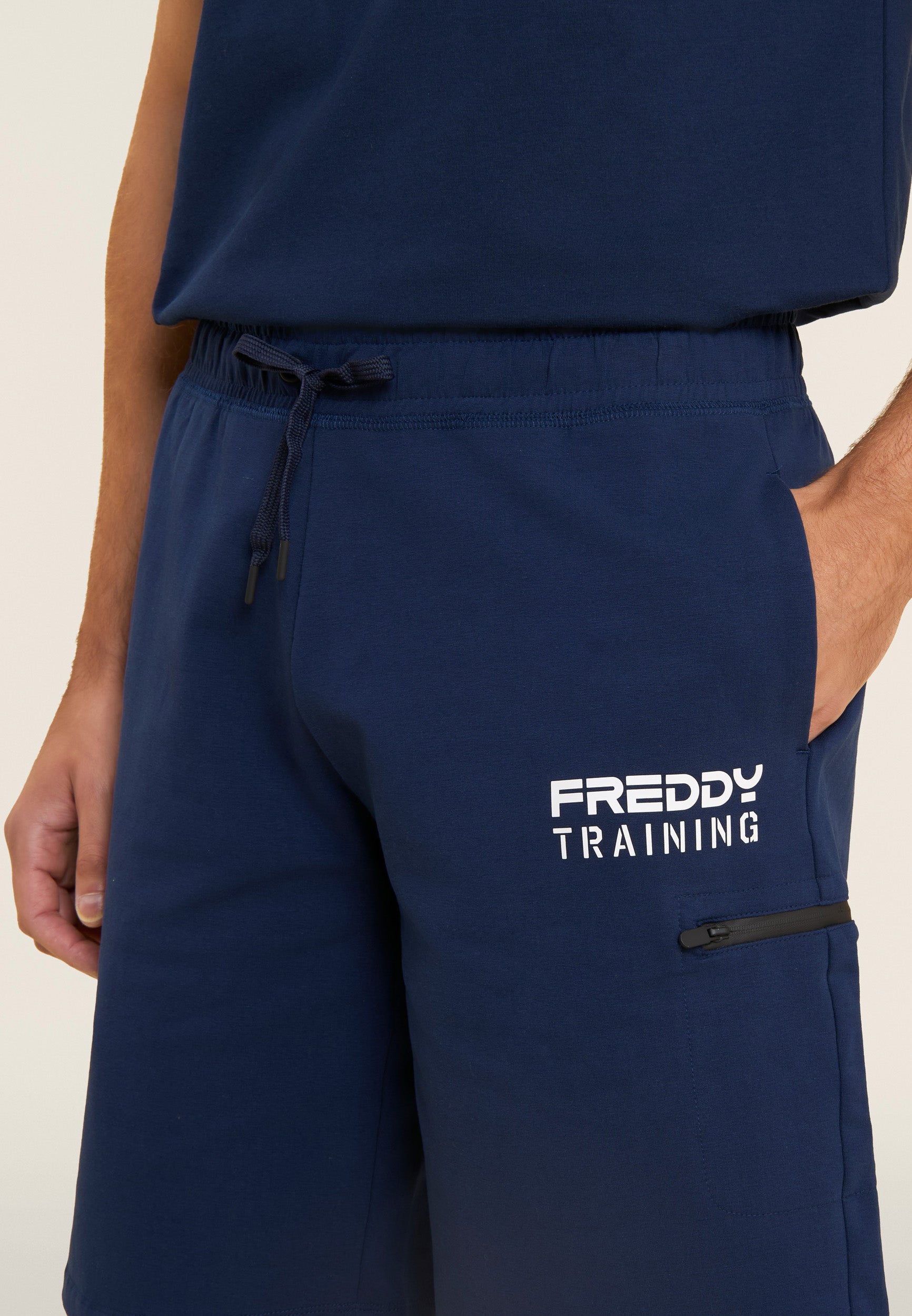 freddy-shorts-uomo-training-con-tasca-zip image 4