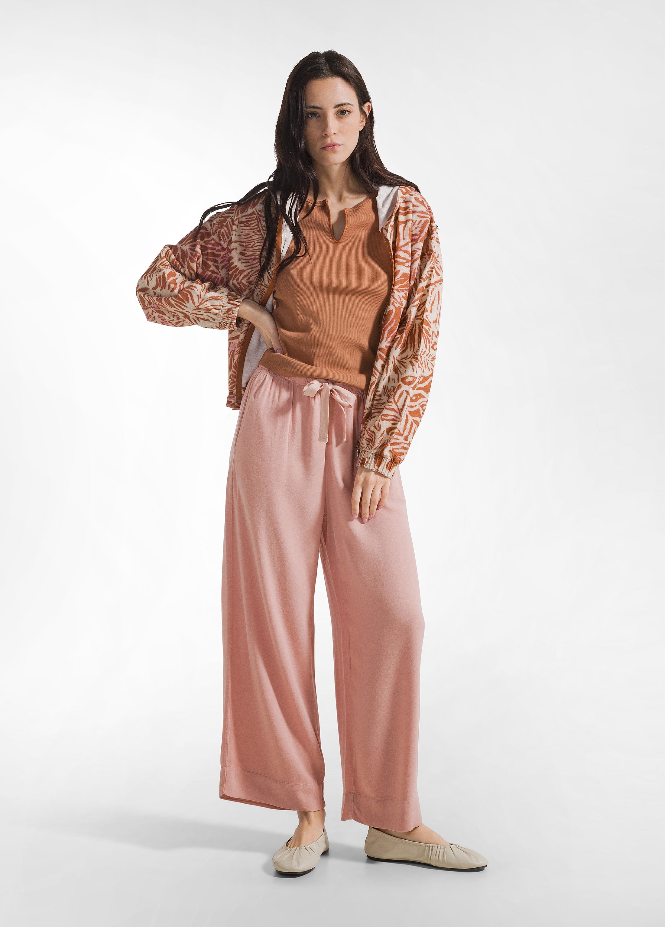 deha-t-shirt-in-costina-marrone-girocollo-stretch image 4