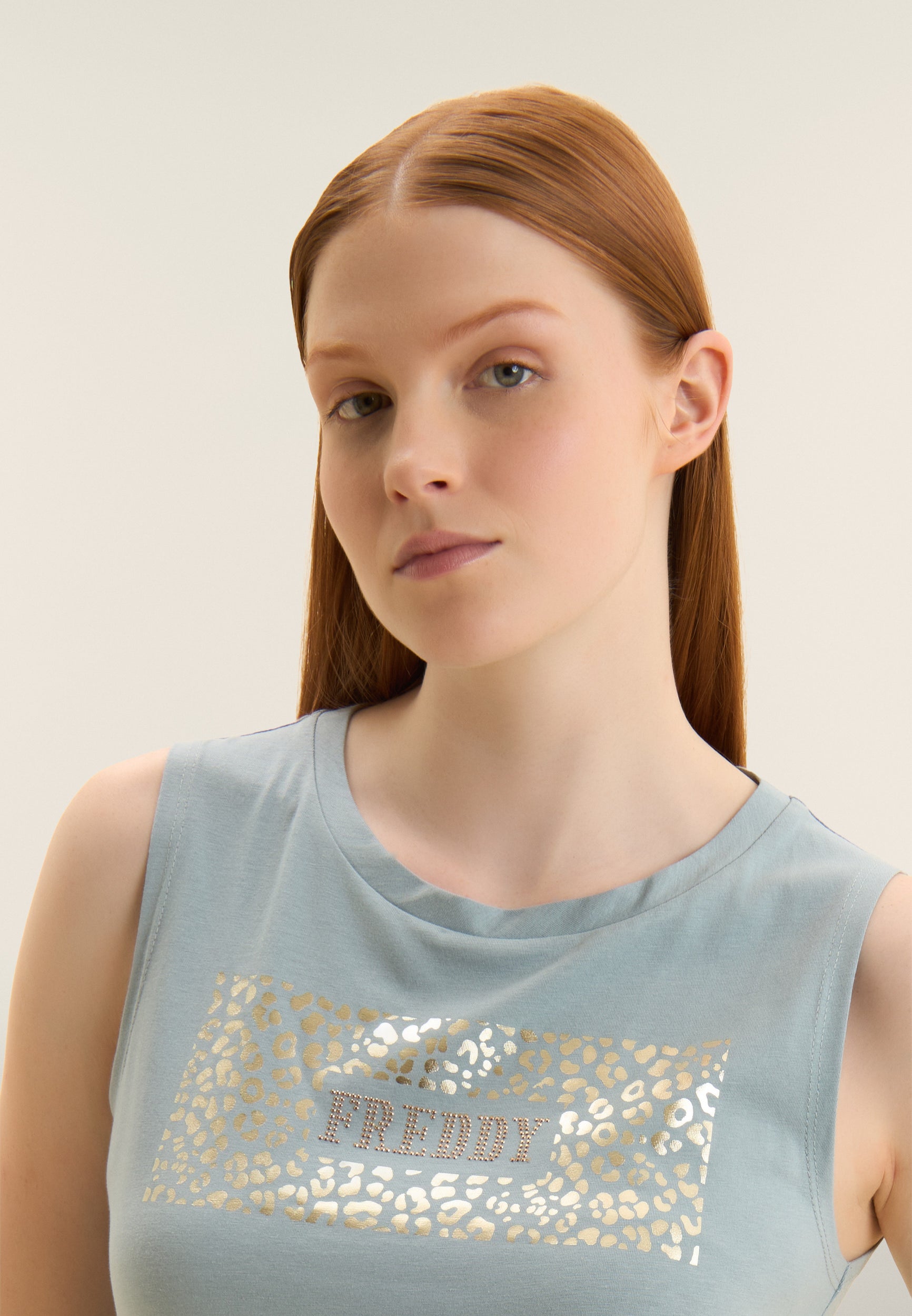 freddy-canotta-con-logo-e-grafica-animalier-donna image 4