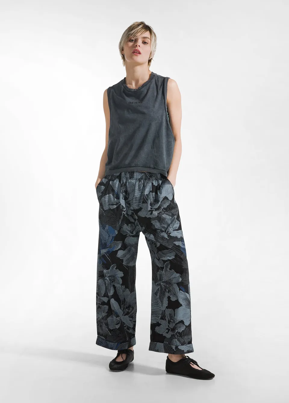 deha-pantalone-relaxed-in-popeline-stampato-nero image 1