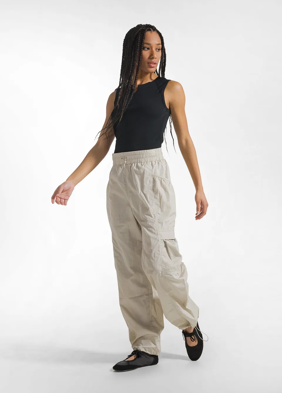 deha-pantalone-balloon-in-nylon-beige-c22036-pantalone-cargo-donna-con-coulisse image 1