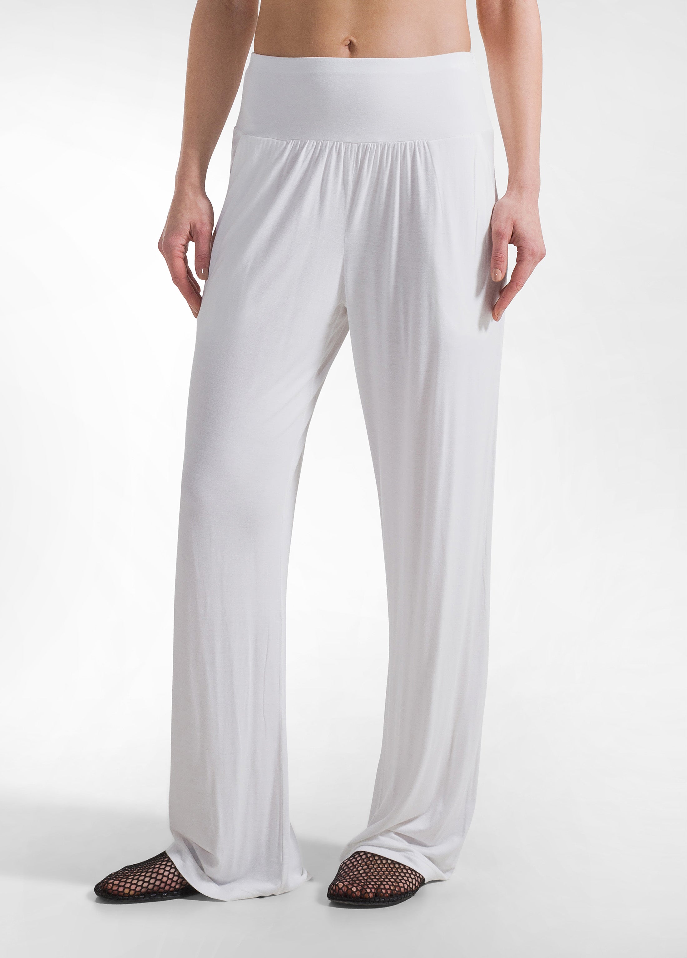 deha-completo-t-shirt-e-pantalone-dritto-in-viscosa-stretch-bianco-donna image 5