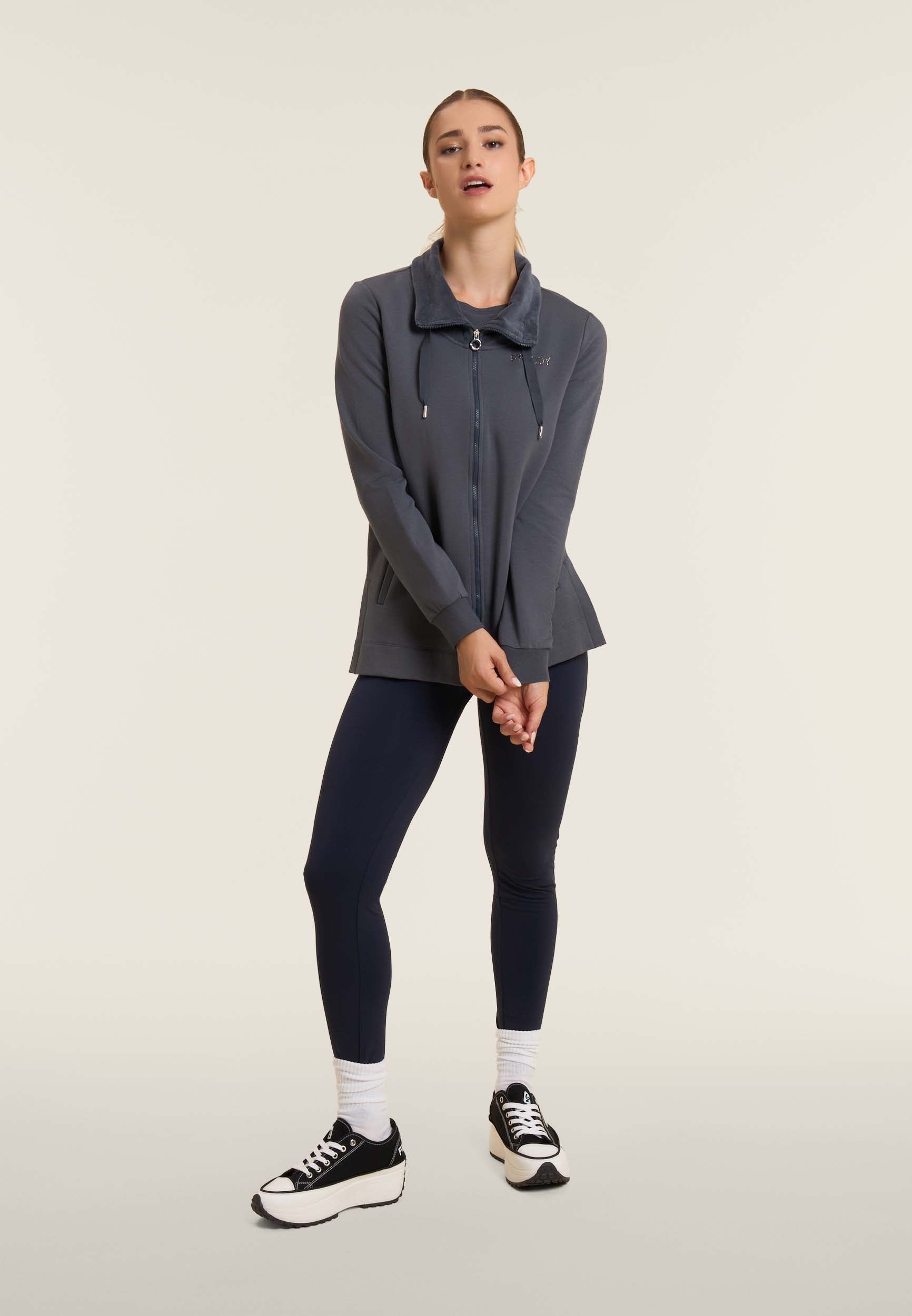 freddy-felpa-donna-full-zip-collo-alto-velluto-con-spacchi-e-strass image 2
