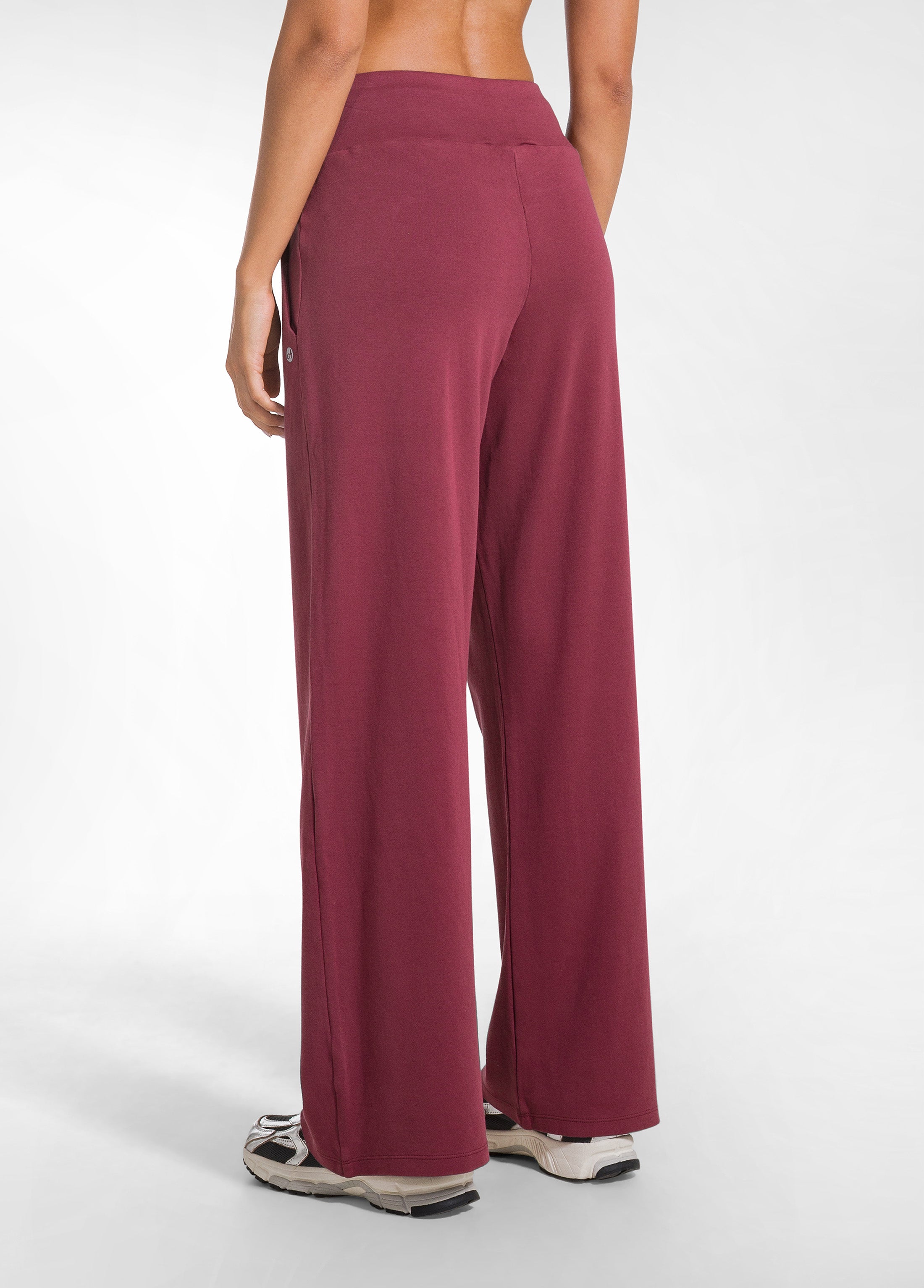 deha-pantalone-in-morbido-cotone-rosso-gamba-dritta image 3