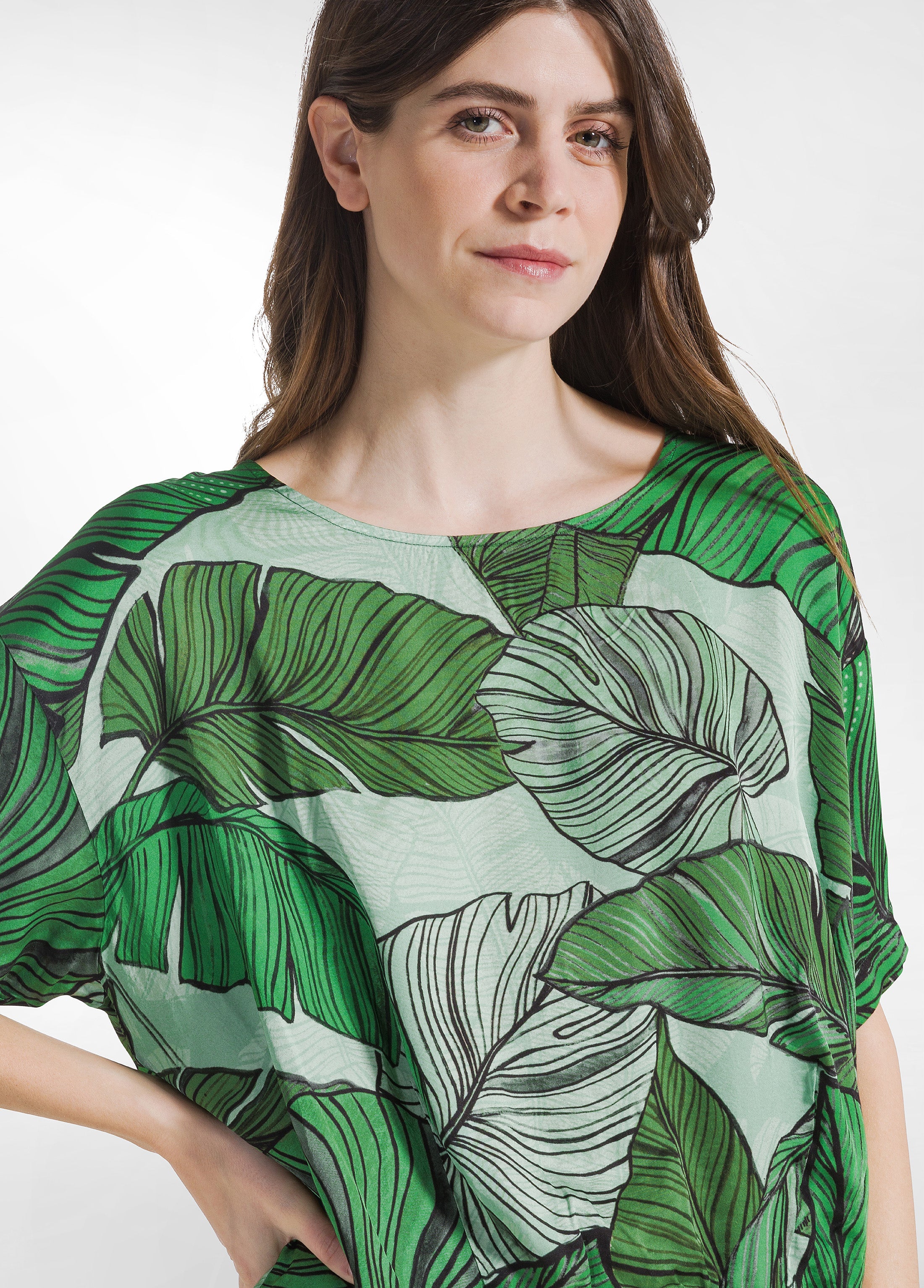 deha-blusa-in-raso-stampato-verde-manica-corta image 3