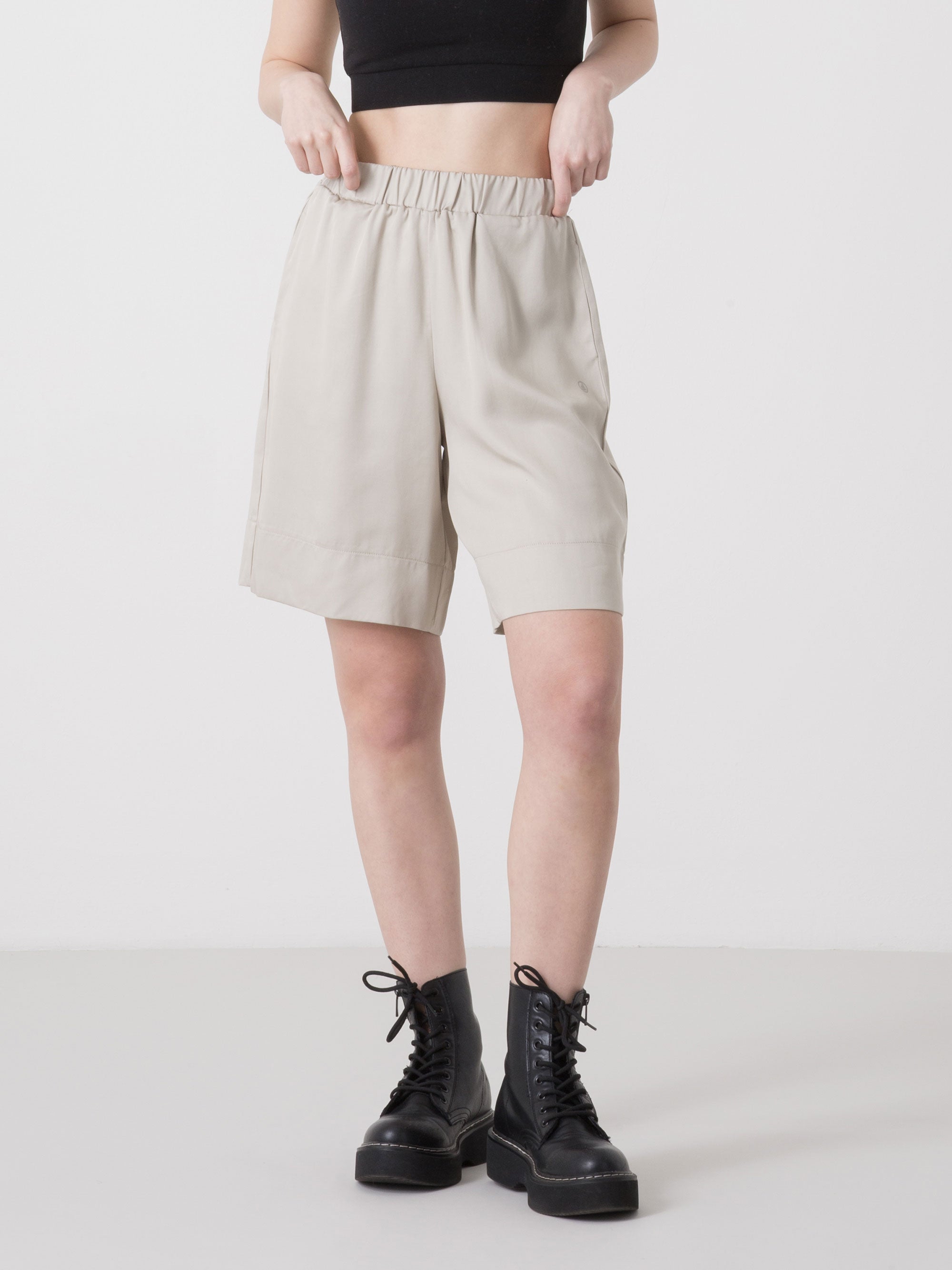 dimensione-danza-shorts-donna-in-maglia-dal-taglio-essenziale image 7