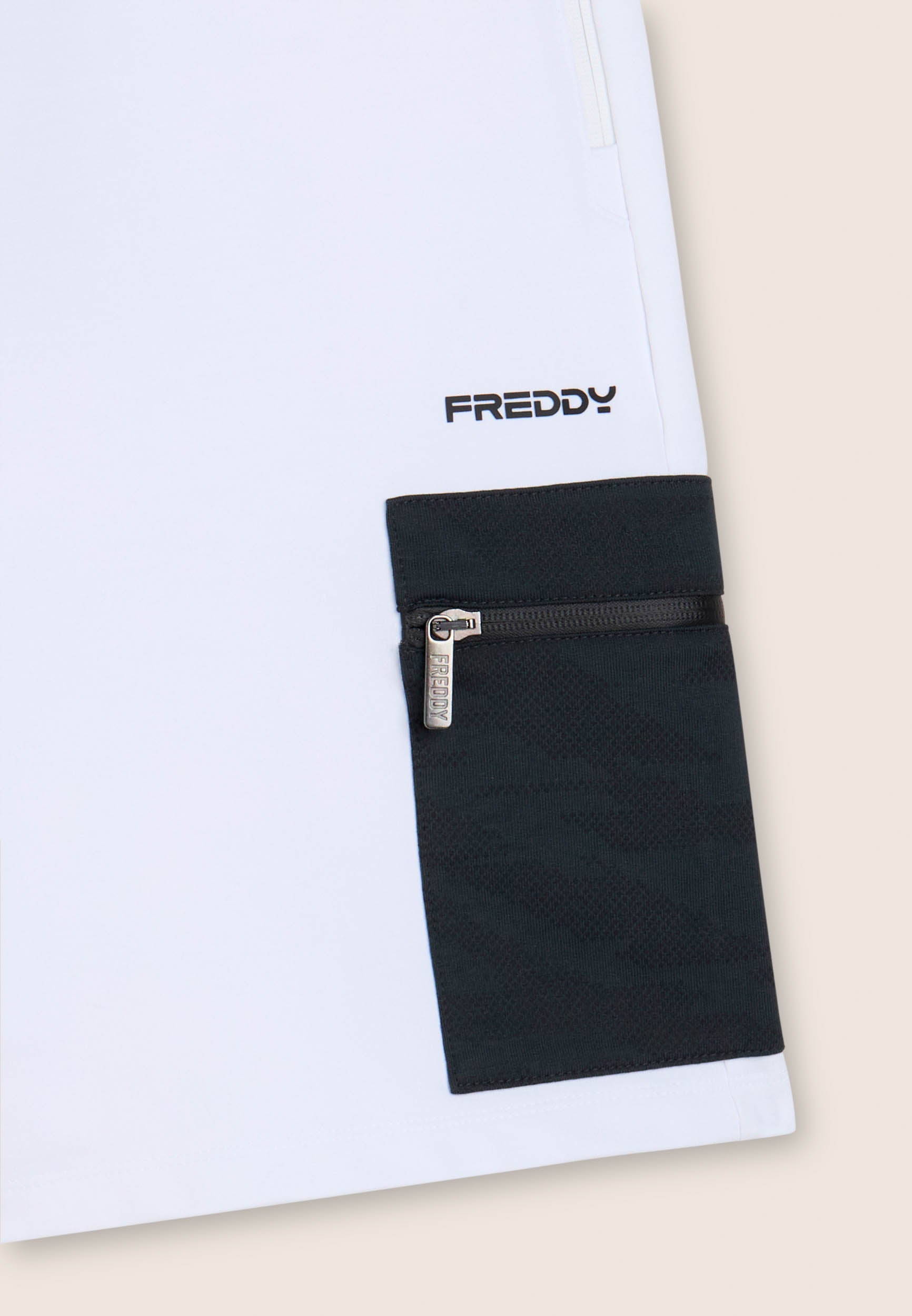 freddy-pantaloni-corti-sportivi-bermuda-french-terry-tasche-zip-fantasia image 3