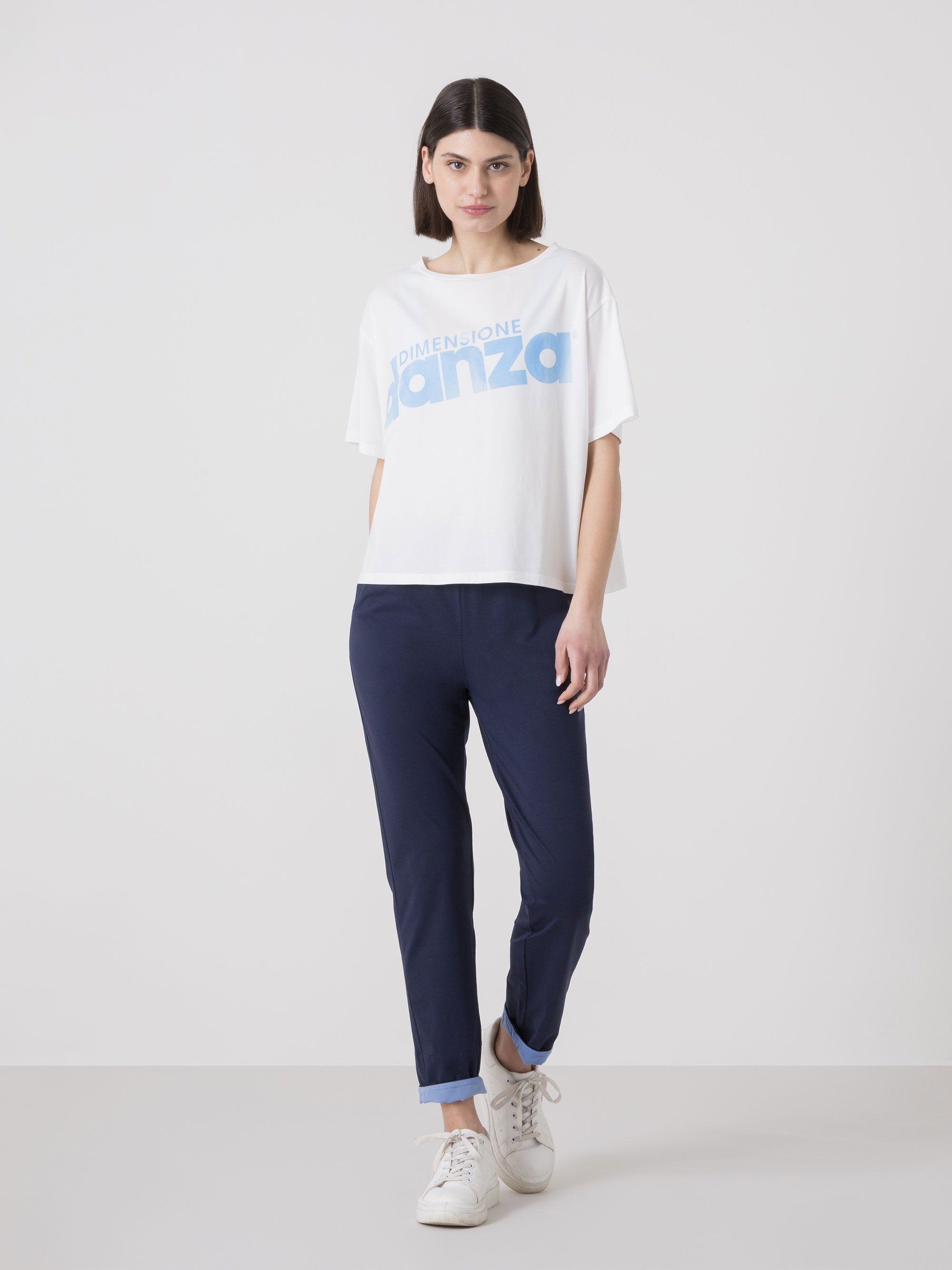 dimensione-danza-t-shirt-donna-in-modal-jersey-stretch-con-logo-frontale image 2