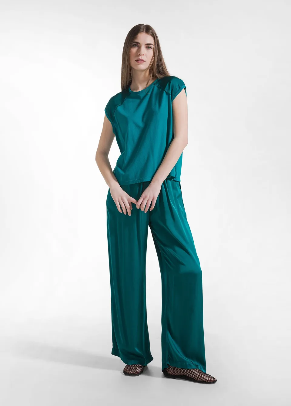 deha-completo-top-e-pantaloni-palazzo-in-jersey-e-satin-verde image 1