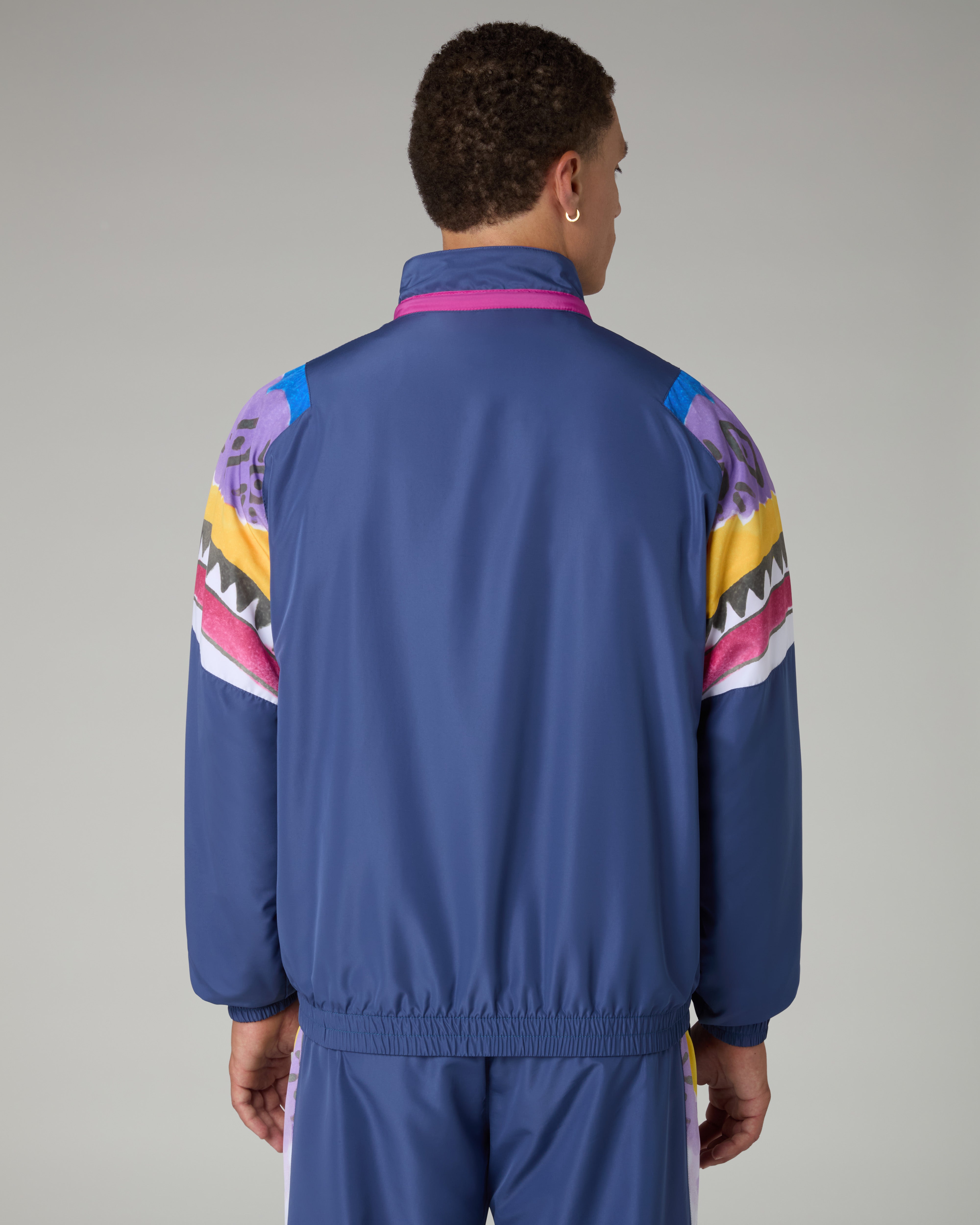 australian-native-old-track-jacket-jeans image 3