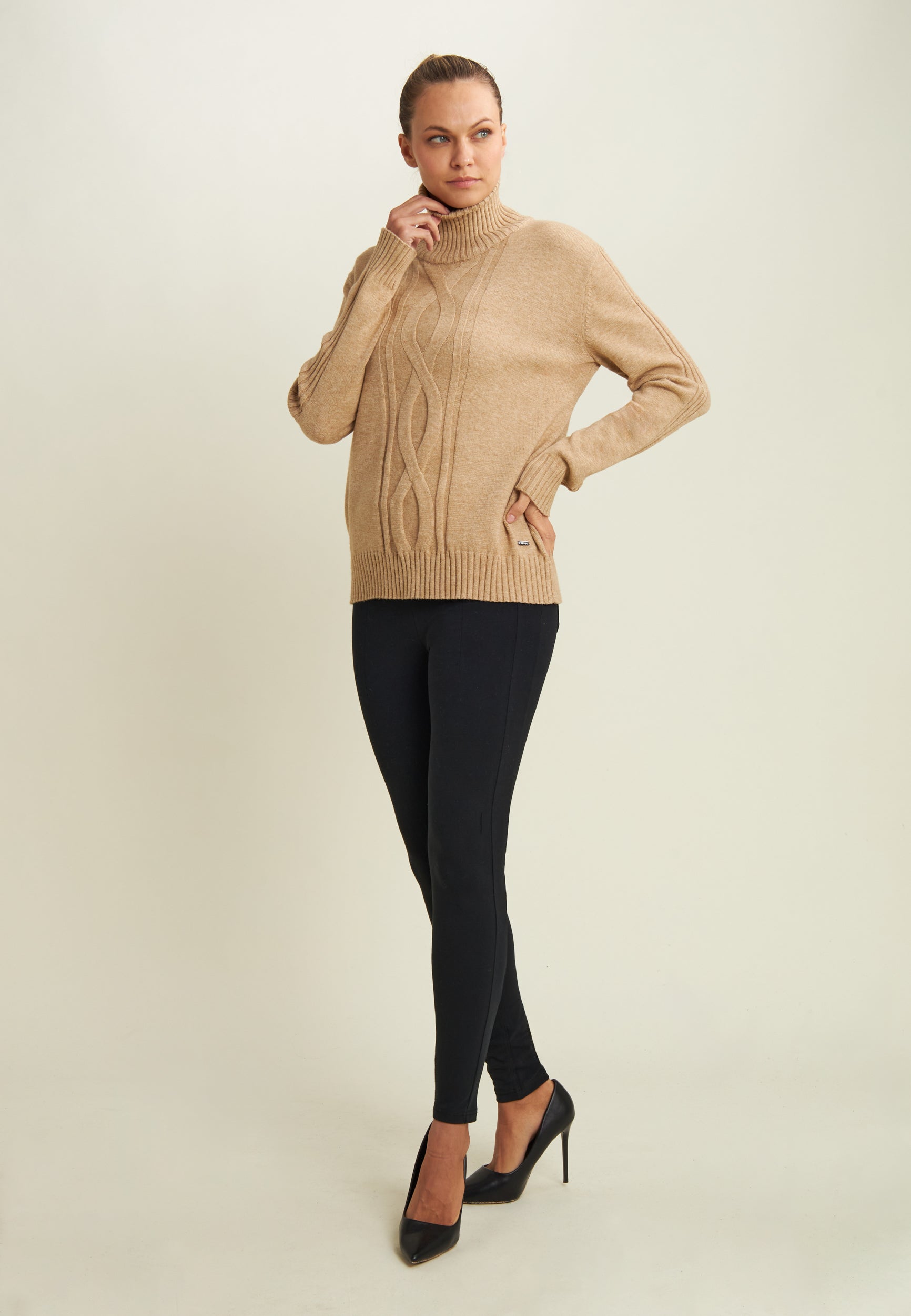 freddy-maglia-donna-collo-alto-con-treccia image 2