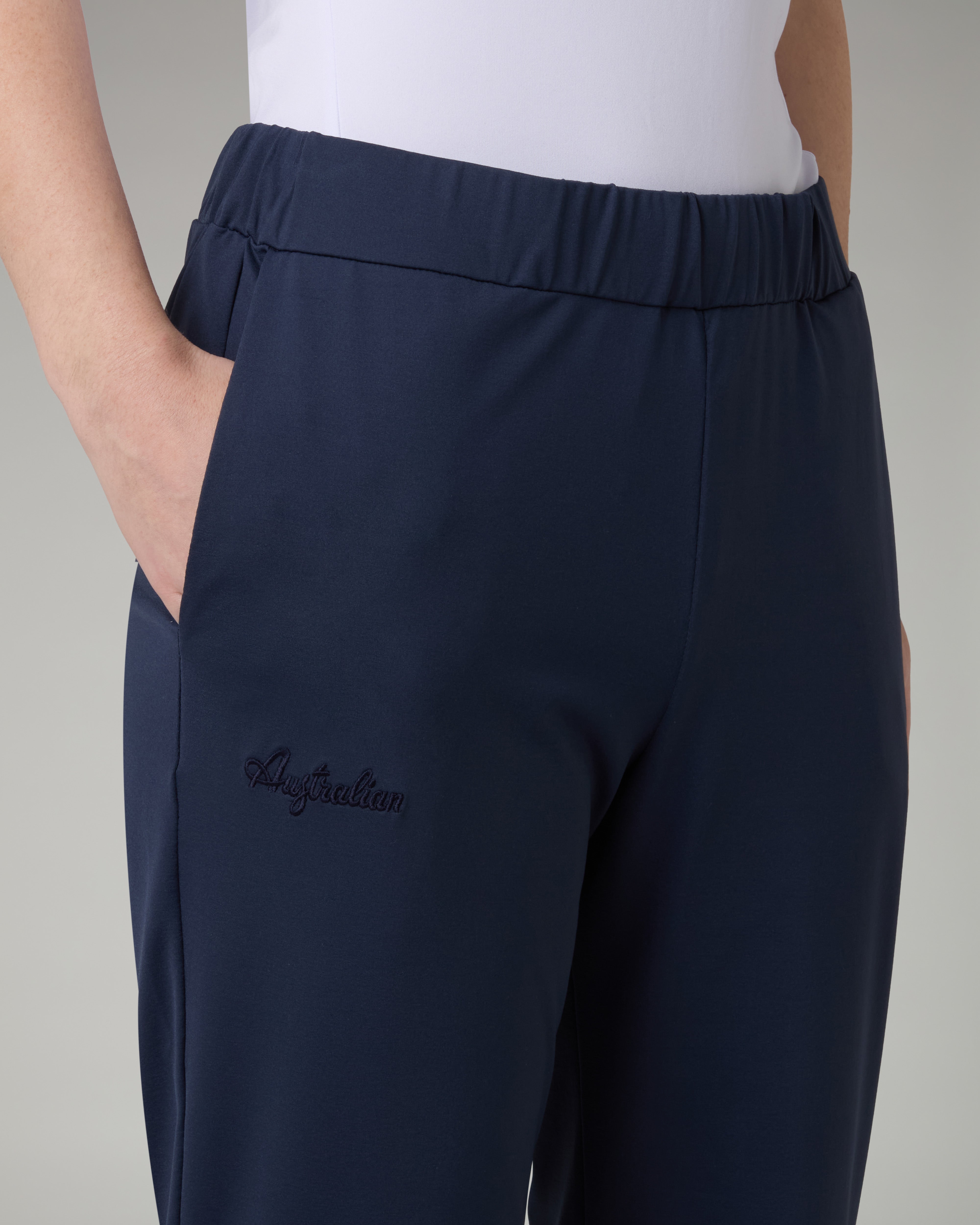 australian-grace-tracksuit-tuta-light-touch-con-placchetta-e-pantalone-sigaretta image 7