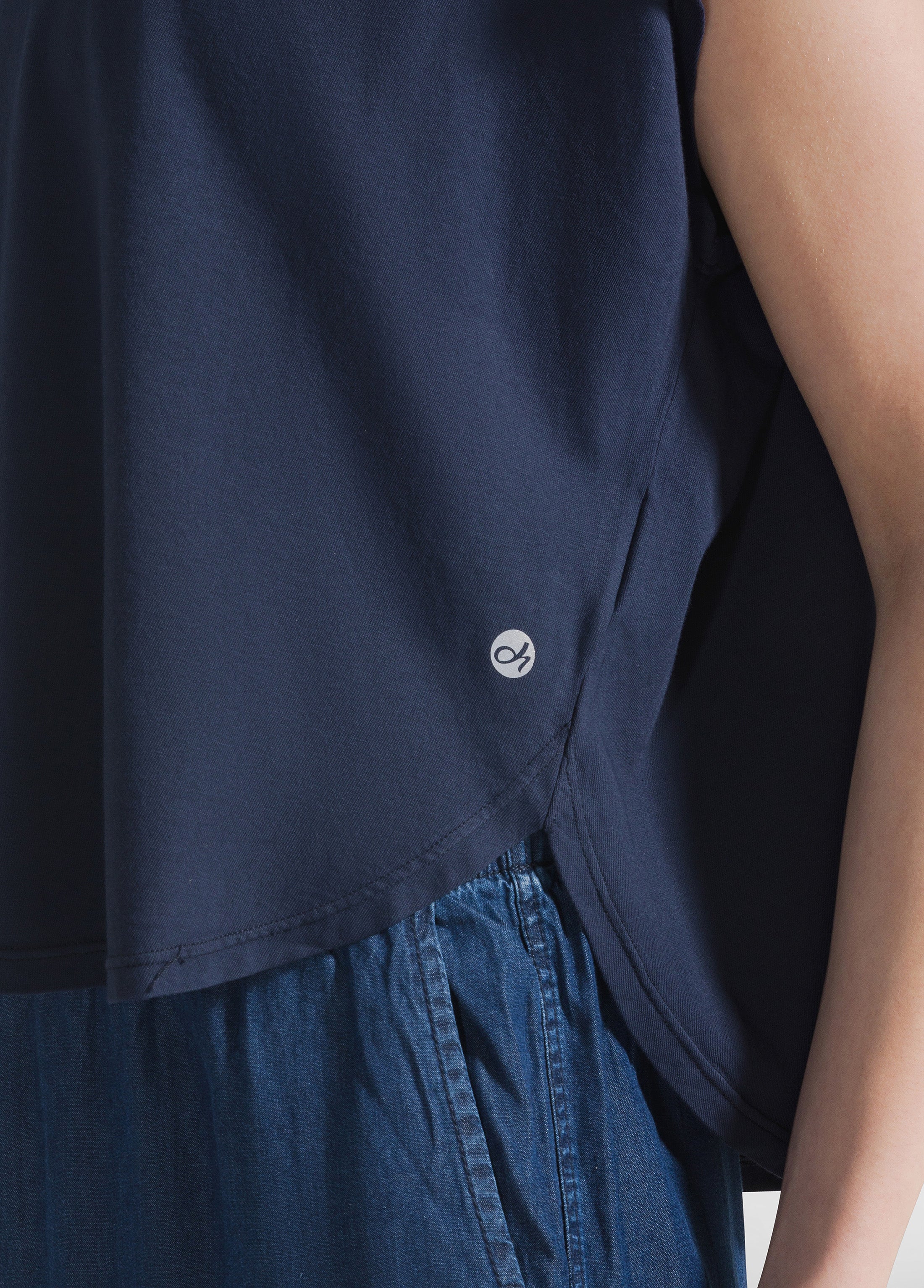 deha-t-shirt-loose-fit-in-jersey-organico-blu image 7