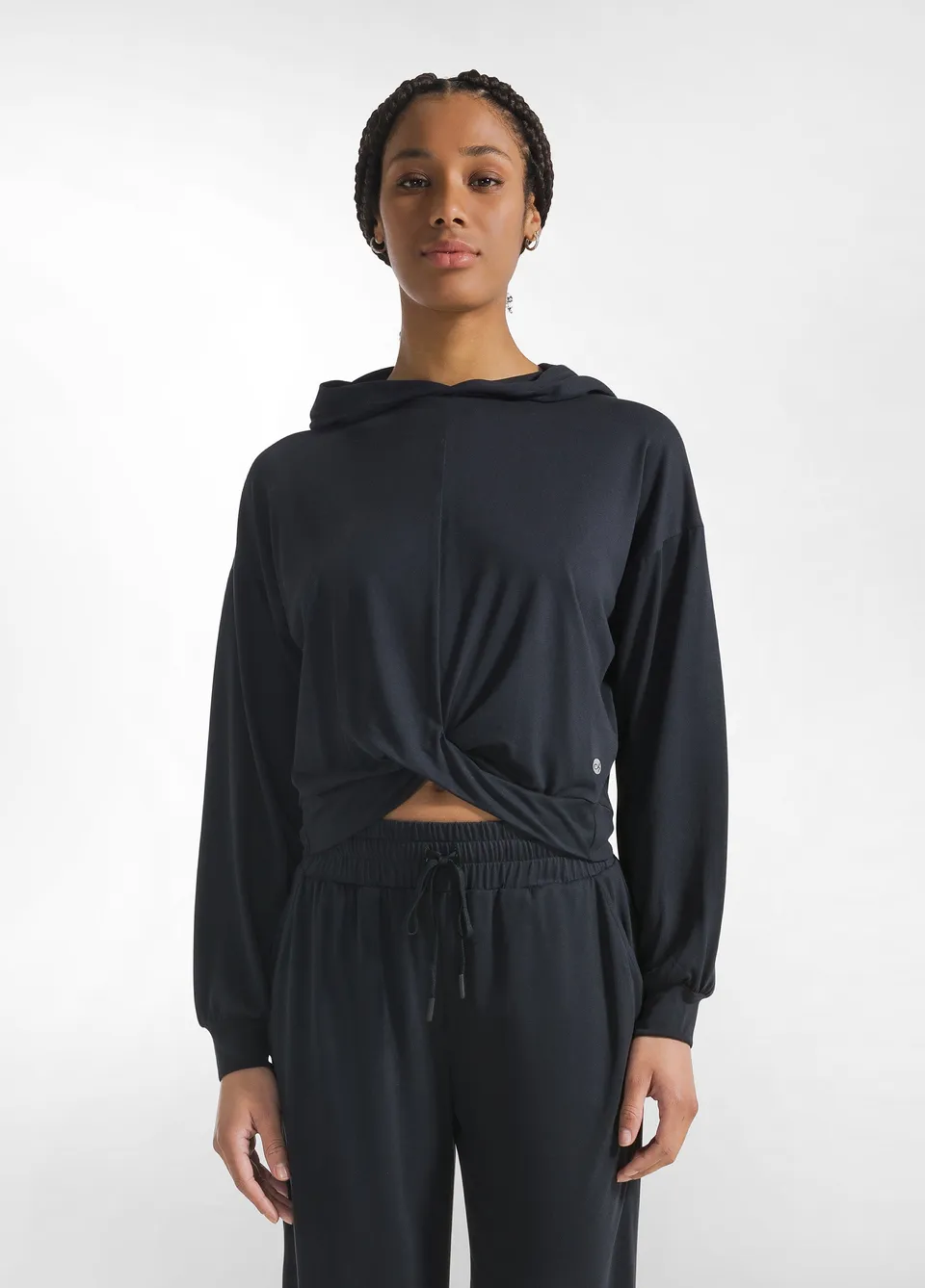 deha-felpa-con-nodo-in-jersey-modal-nero-d22032-felpa-donna-cropped-con-cappucci image 1