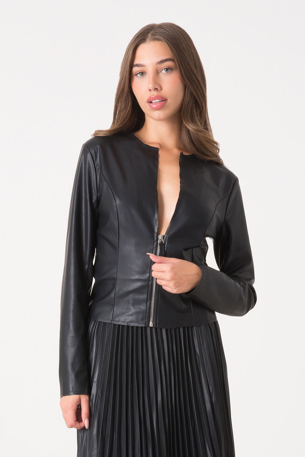 dimensione-danza-giacchino-in-eco-pelle-slim-con-zip image 1