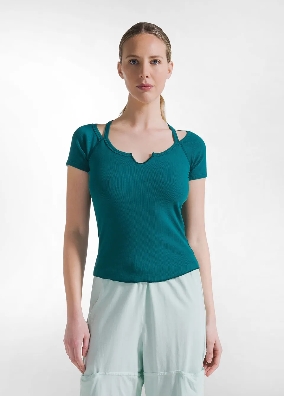 deha-t-shirt-aderente-in-costina-verde-in-cotone-biologico-stretch image 1