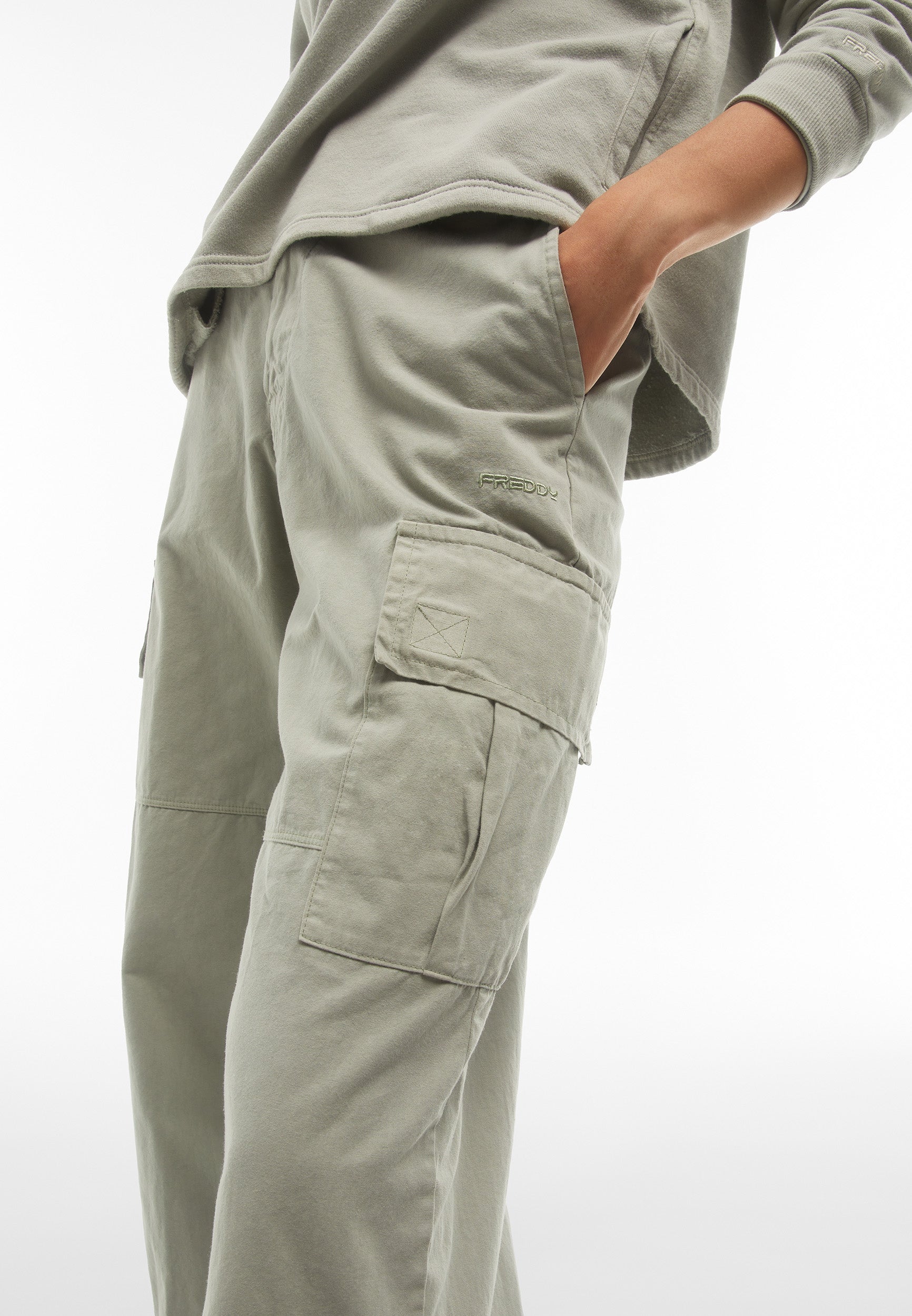 freddy-pantaloni-cargo-in-canvas-tinto-capo image 4