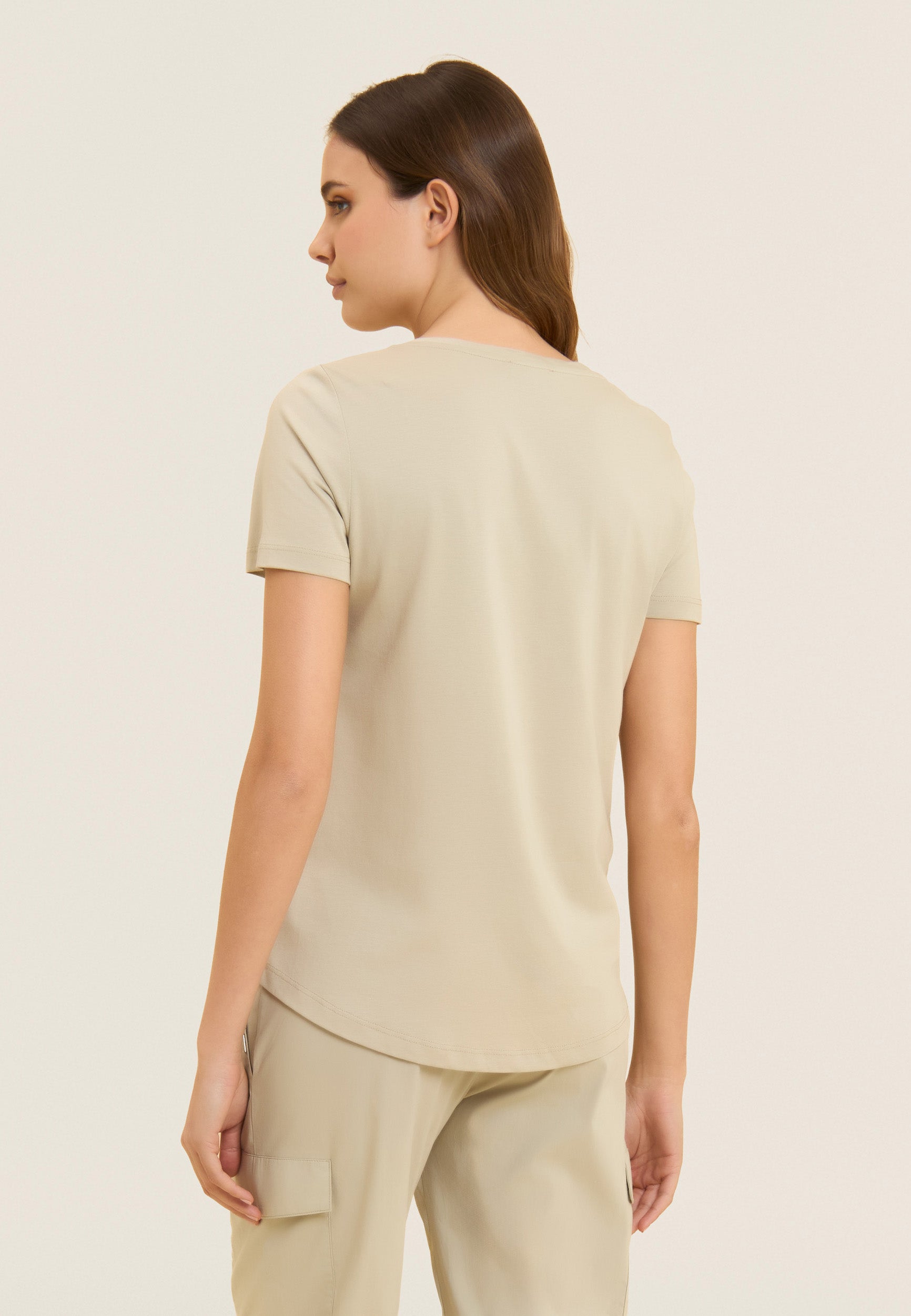freddy-t-shirt-donna-in-jersey-con-ricami-floreali-sangallo image 3