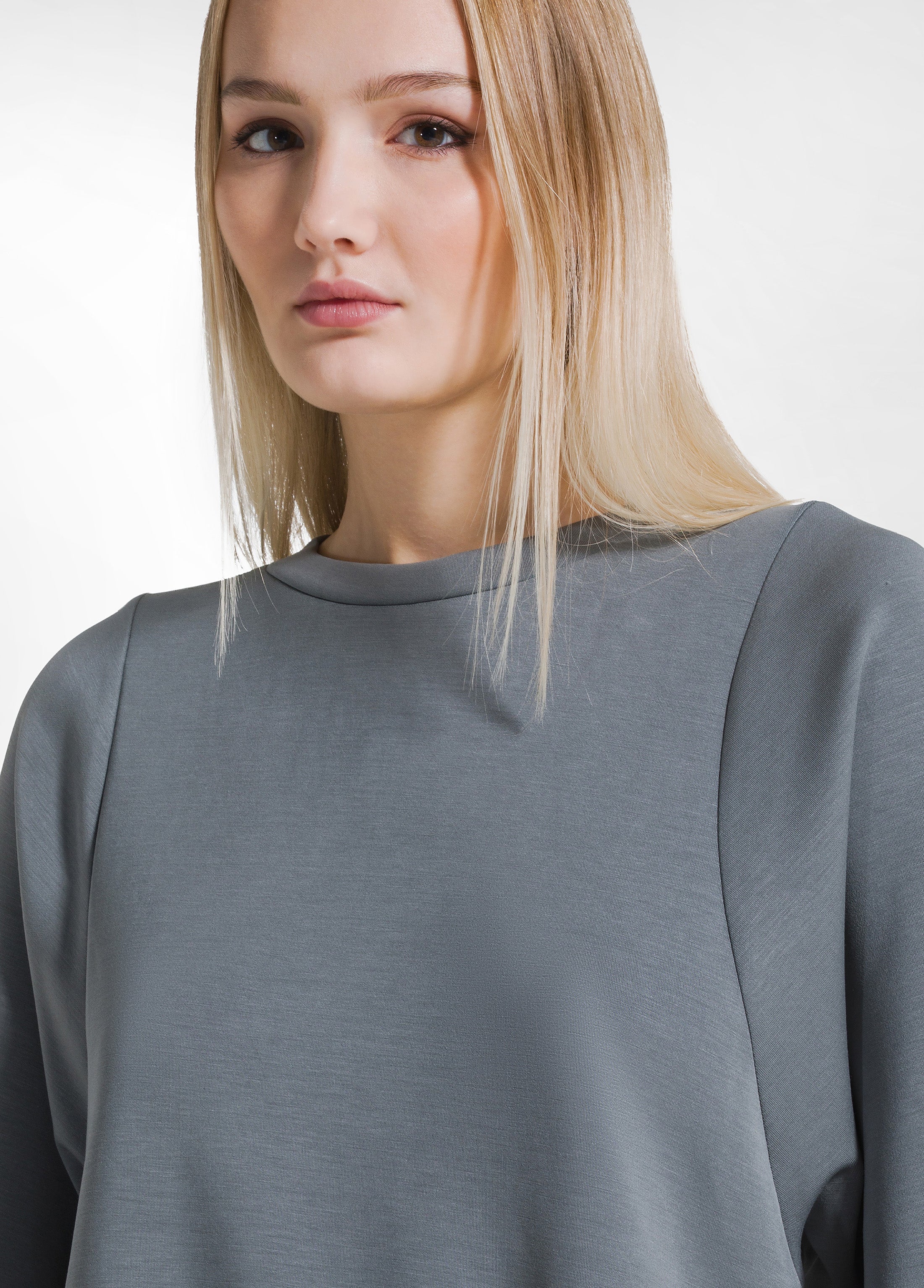 deha-d42320-felpa-a-maniche-corte-in-modal-verde image 3