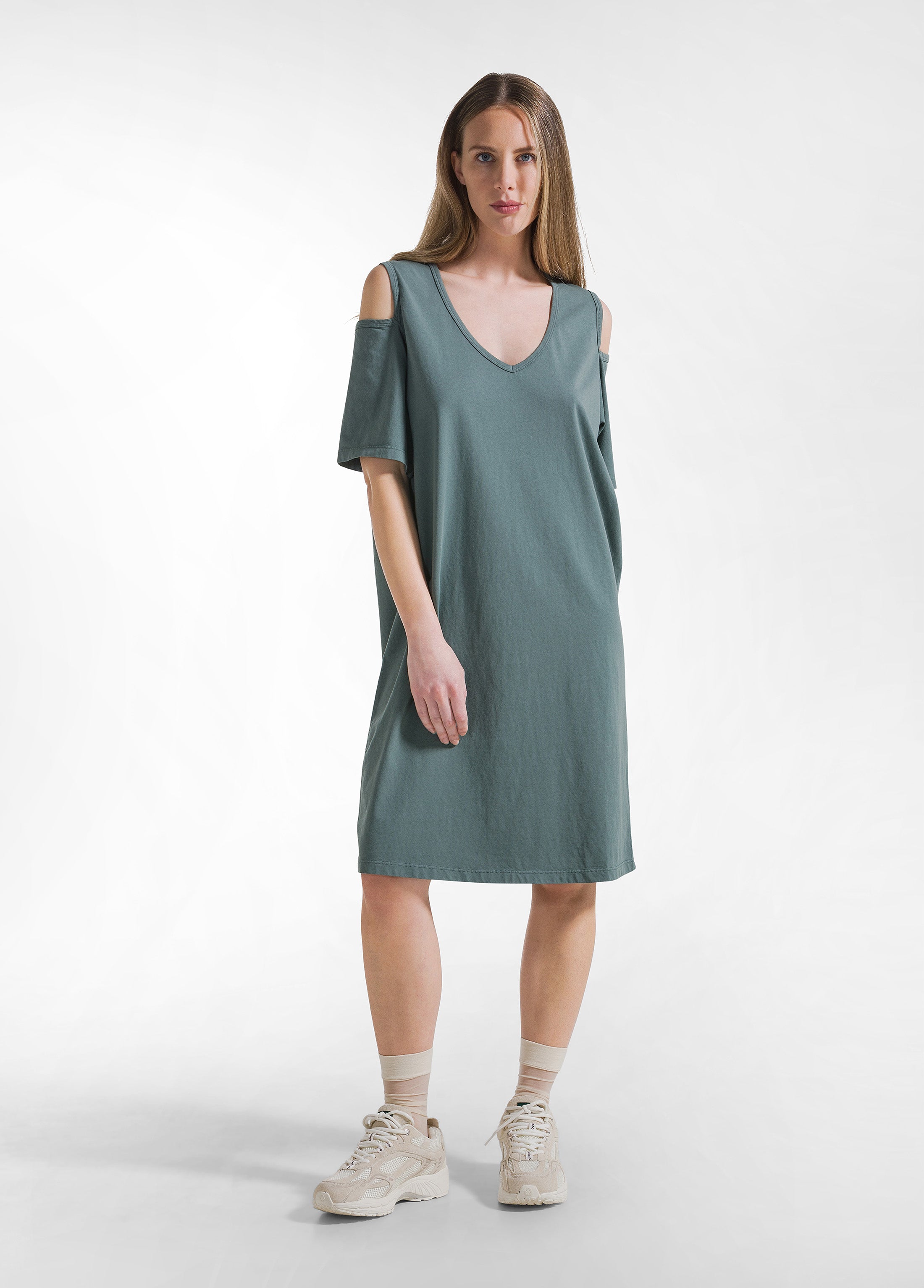 deha-abito-in-jersey-verde-con-cut-out-d42359-vestito-in-cotone-leisurewear image 2
