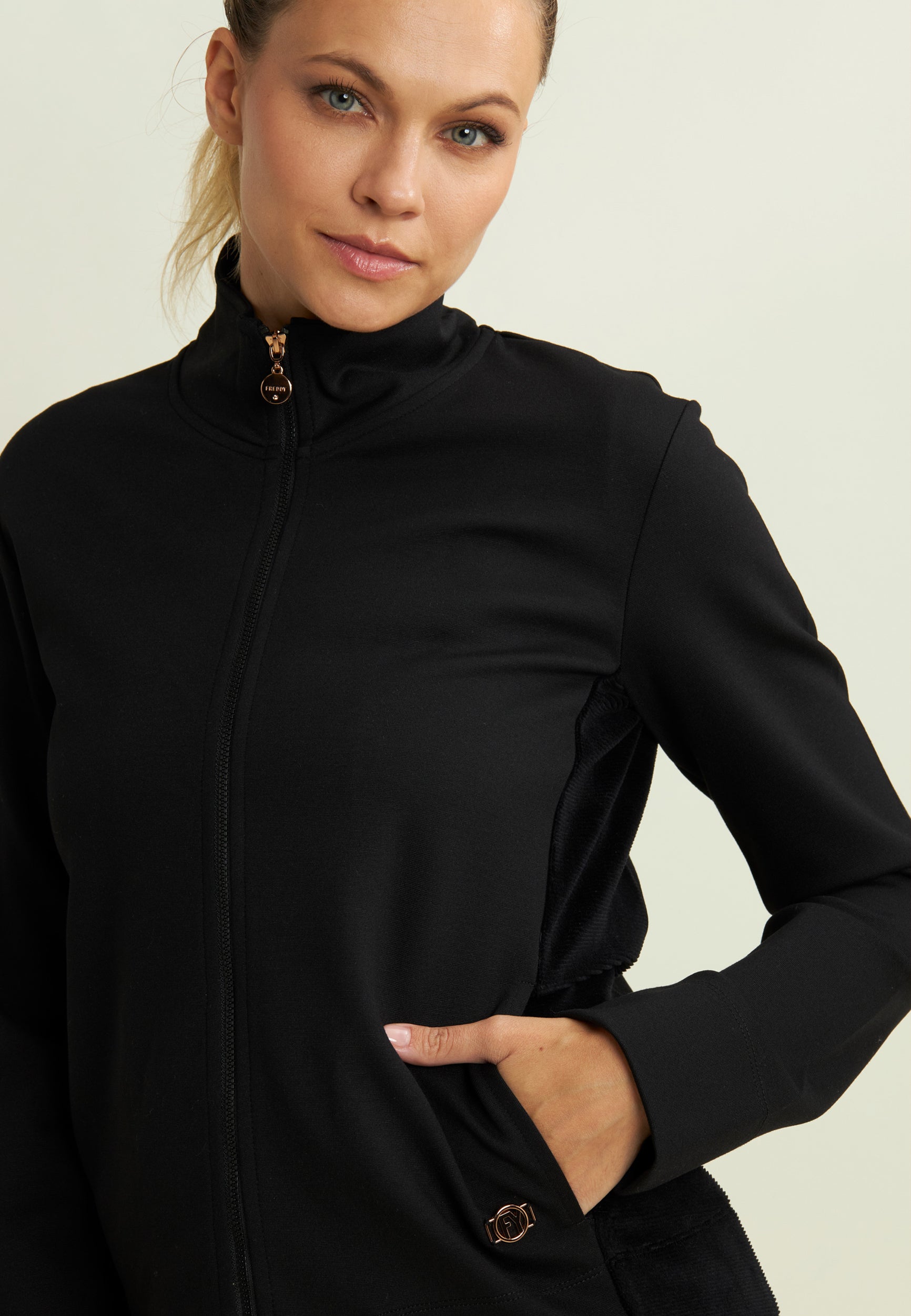 freddy-felpa-full-zip-in-viscosa-con-inserti-in-ciniglia image 4