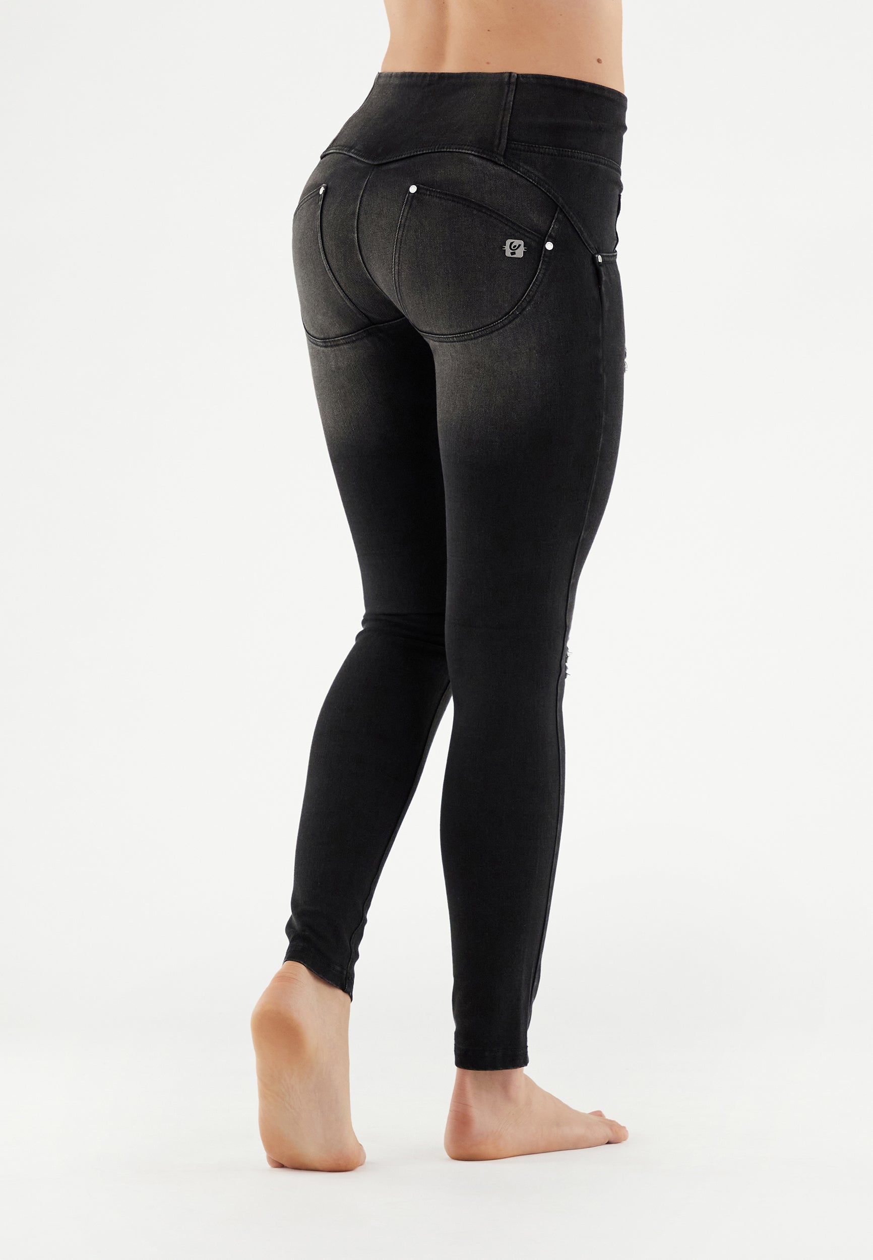 freddy-jeans-wr-up-vita-media-denim-navetta-ecosostenibile-con-strappi image 3
