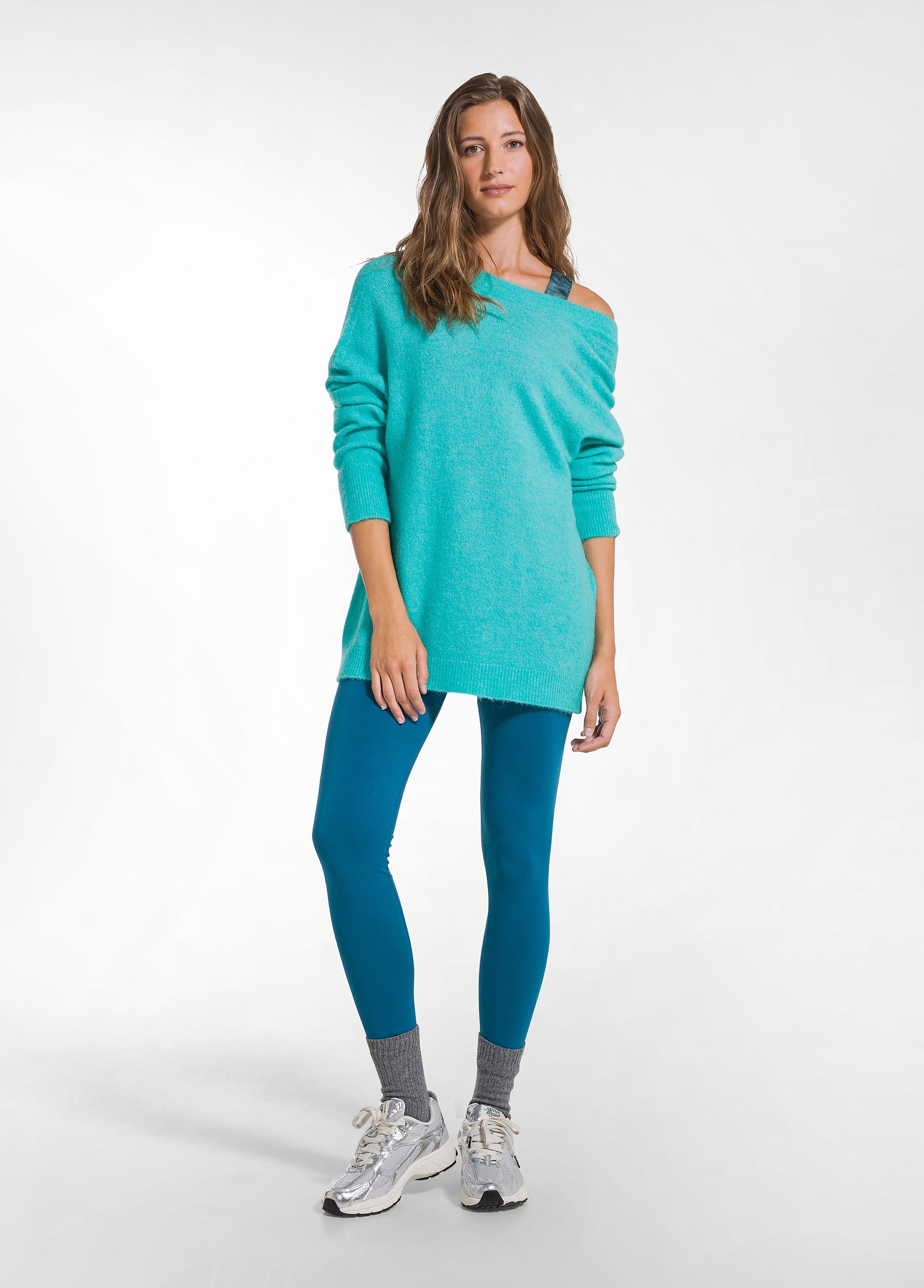 deha-d52724-maglione-lungo-alpaca-scollo-a-v-verde image 4